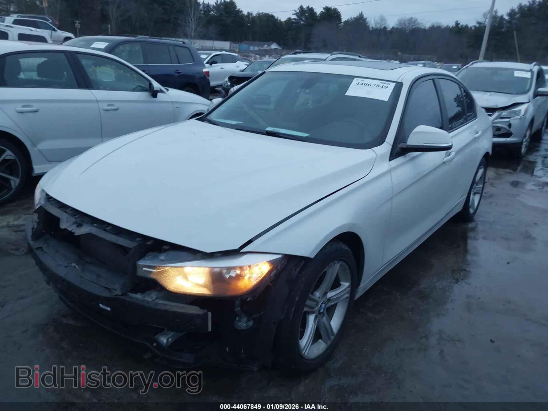 2013 BMW 320I - VIN: WBA3C3C57DF980694 - Фото 2