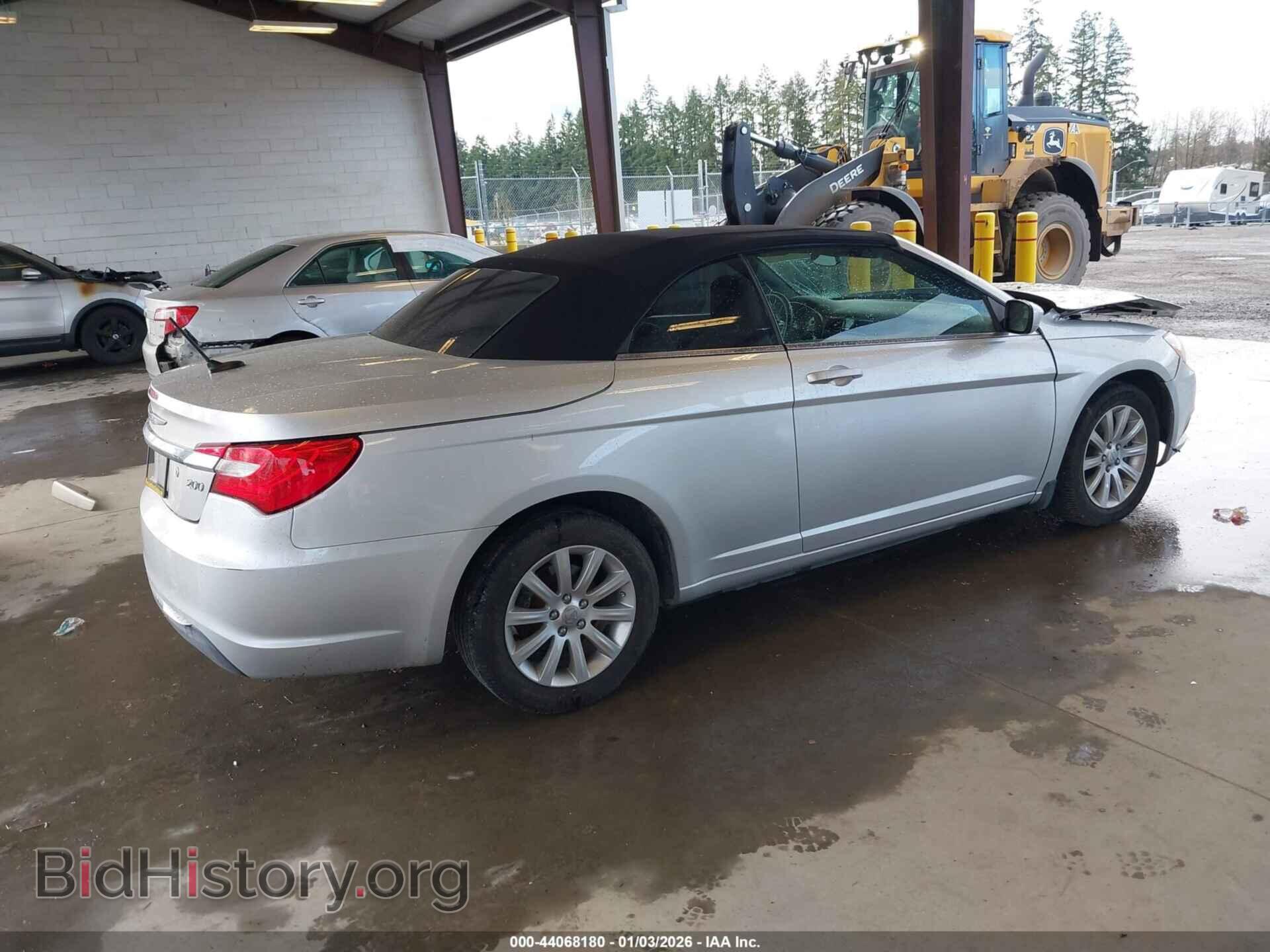 2012 CHRYSLER 200 - VIN: 1C3BCBEB8CN116046 - Фото 4