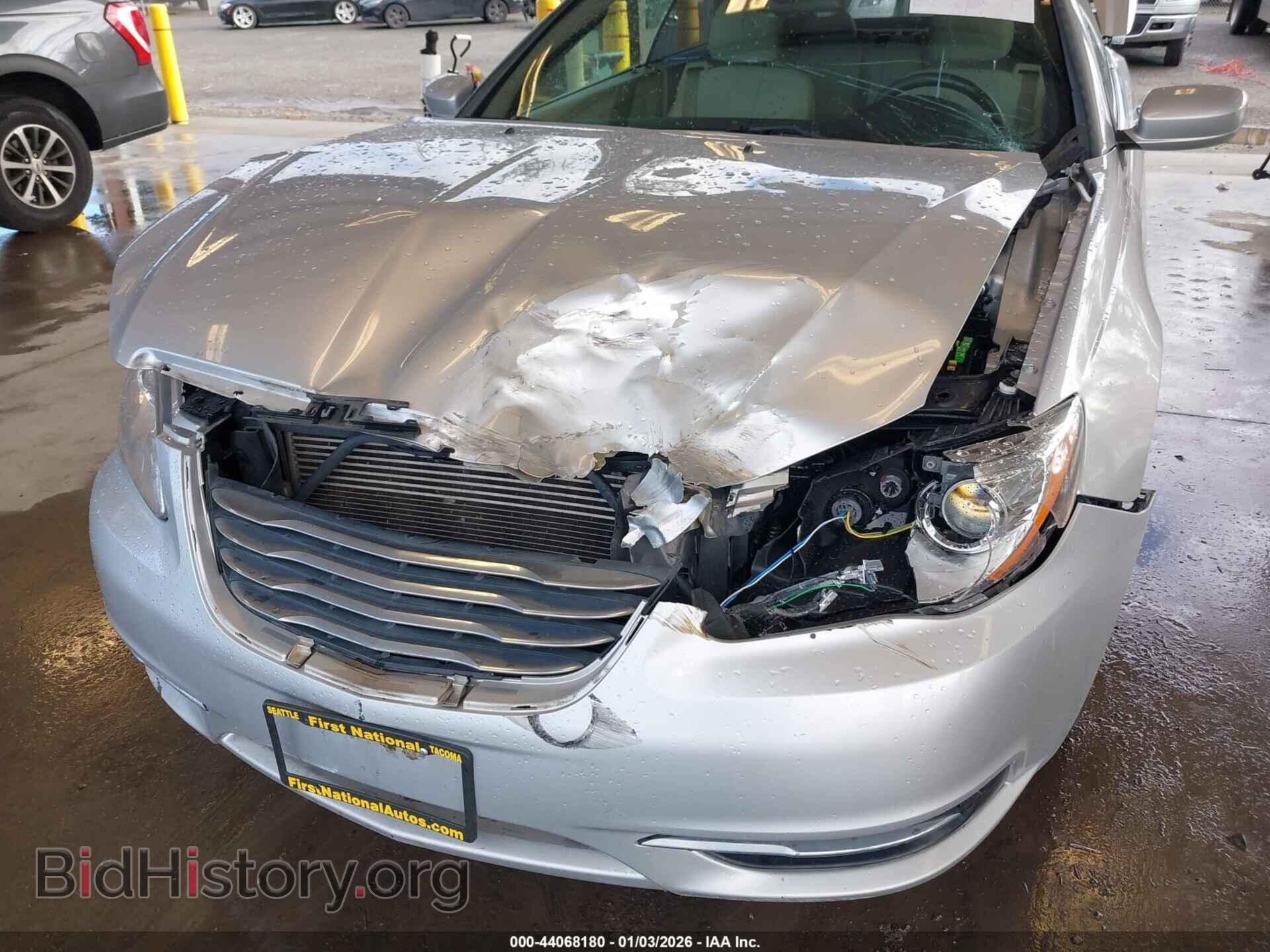2012 CHRYSLER 200 - VIN: 1C3BCBEB8CN116046 - Фото 6