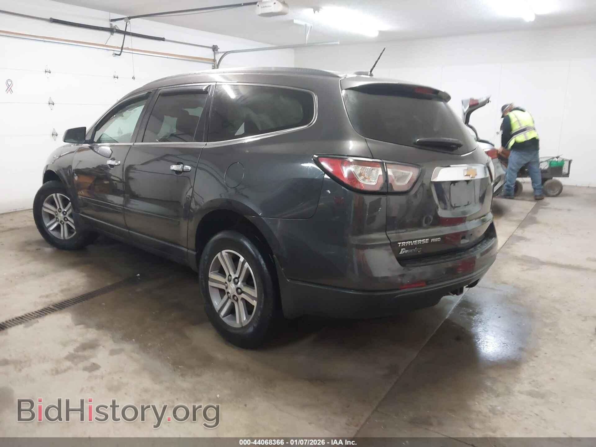 2017 CHEVROLET TRAVERSE - VIN: 1GNKVHKD6HJ279914 - Фото 3