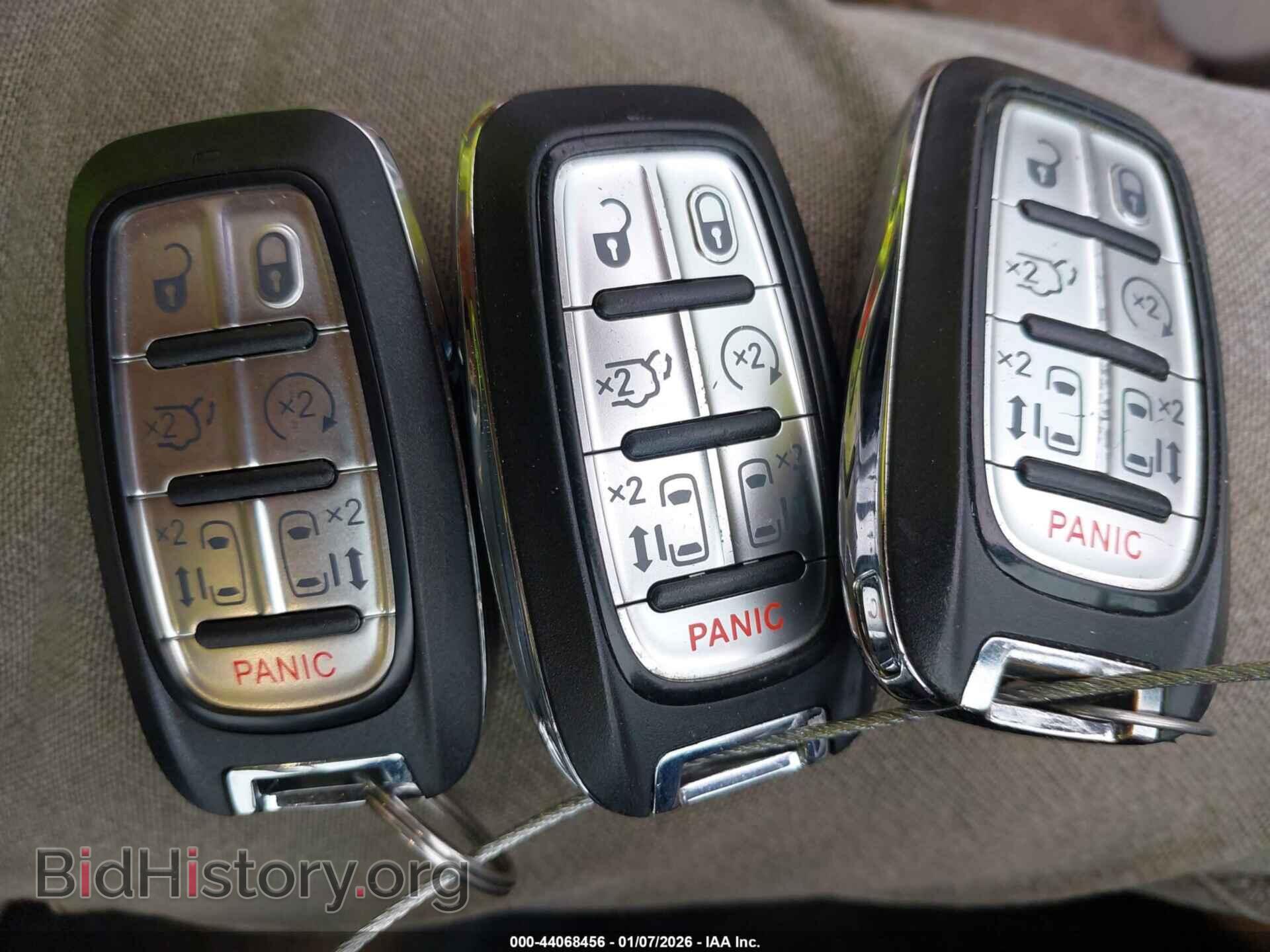 2019 CHRYSLER PACIFICA - VIN: 2C4RC1BG7KR539979 - Фото 11
