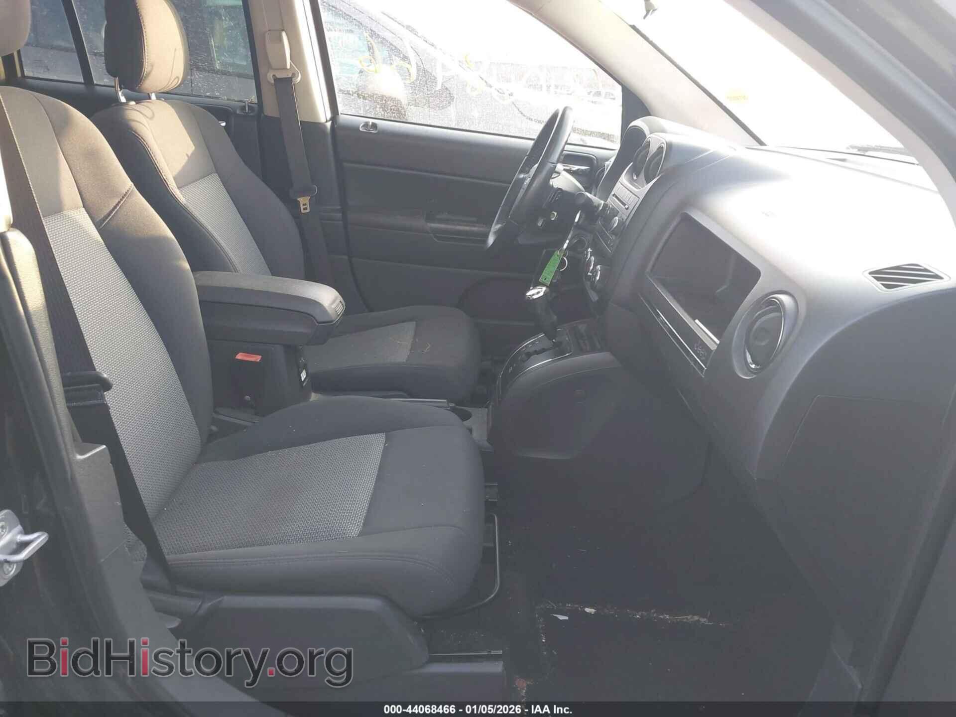 2010 JEEP COMPASS - VIN: 1J4NT4FA1AD600308 - Фото 5