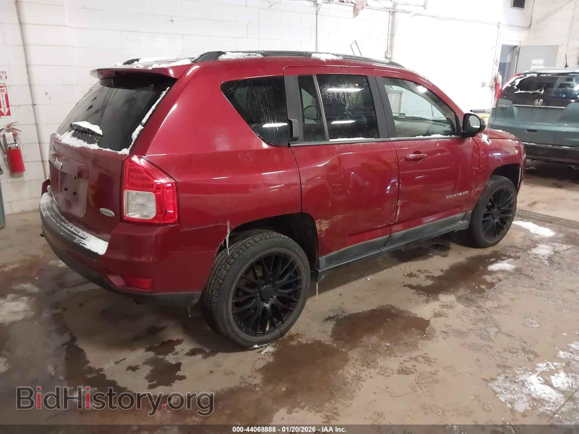 2011 JEEP COMPASS - VIN: 1J4NF1FBOBD154622 - Photo 4