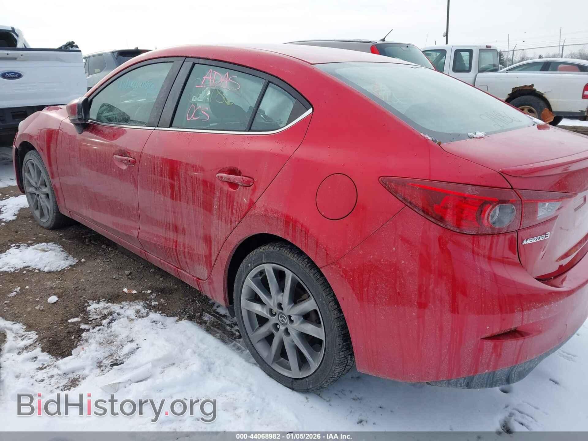 2018 MAZDA MAZDA3 - VIN: 3MZBN1V37JM240399 - Фото 3