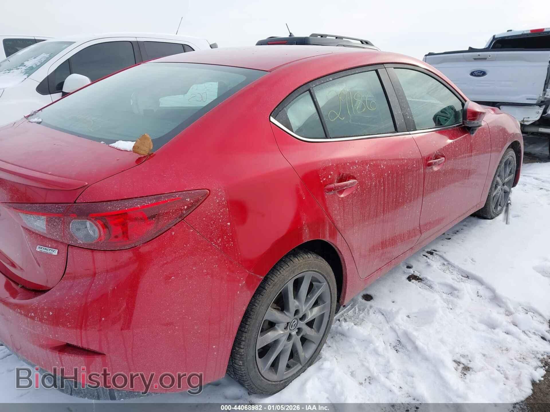 2018 MAZDA MAZDA3 - VIN: 3MZBN1V37JM240399 - Фото 4