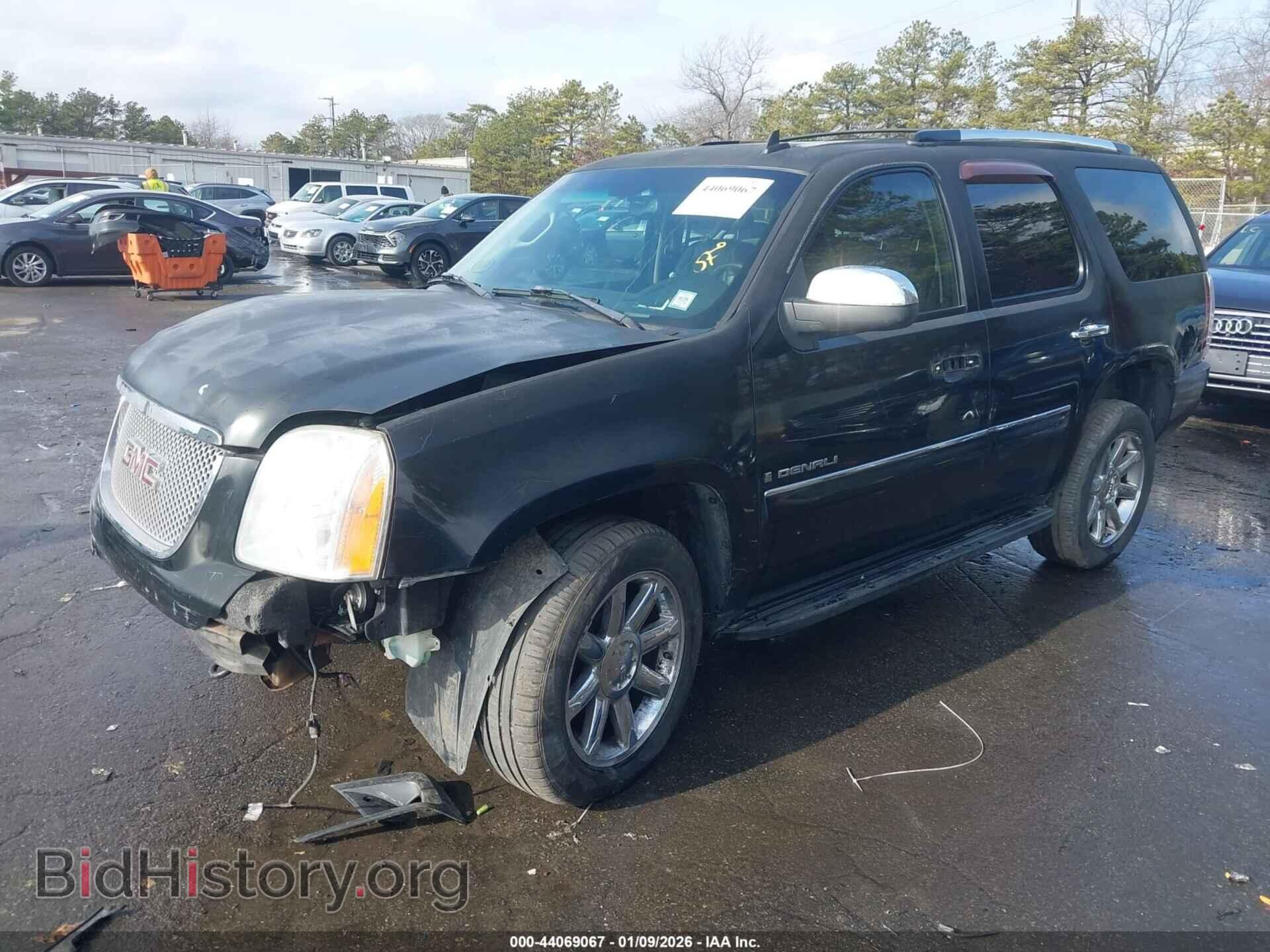 2007 GMC YUKON - VIN: 1GKFK638X7J359678 - Фото 2