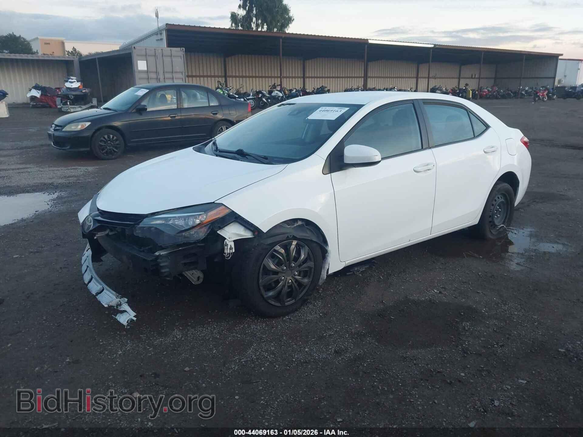 2017 TOYOTA COROLLA - VIN: 5YFBURHE0HP620043 - Фото 2