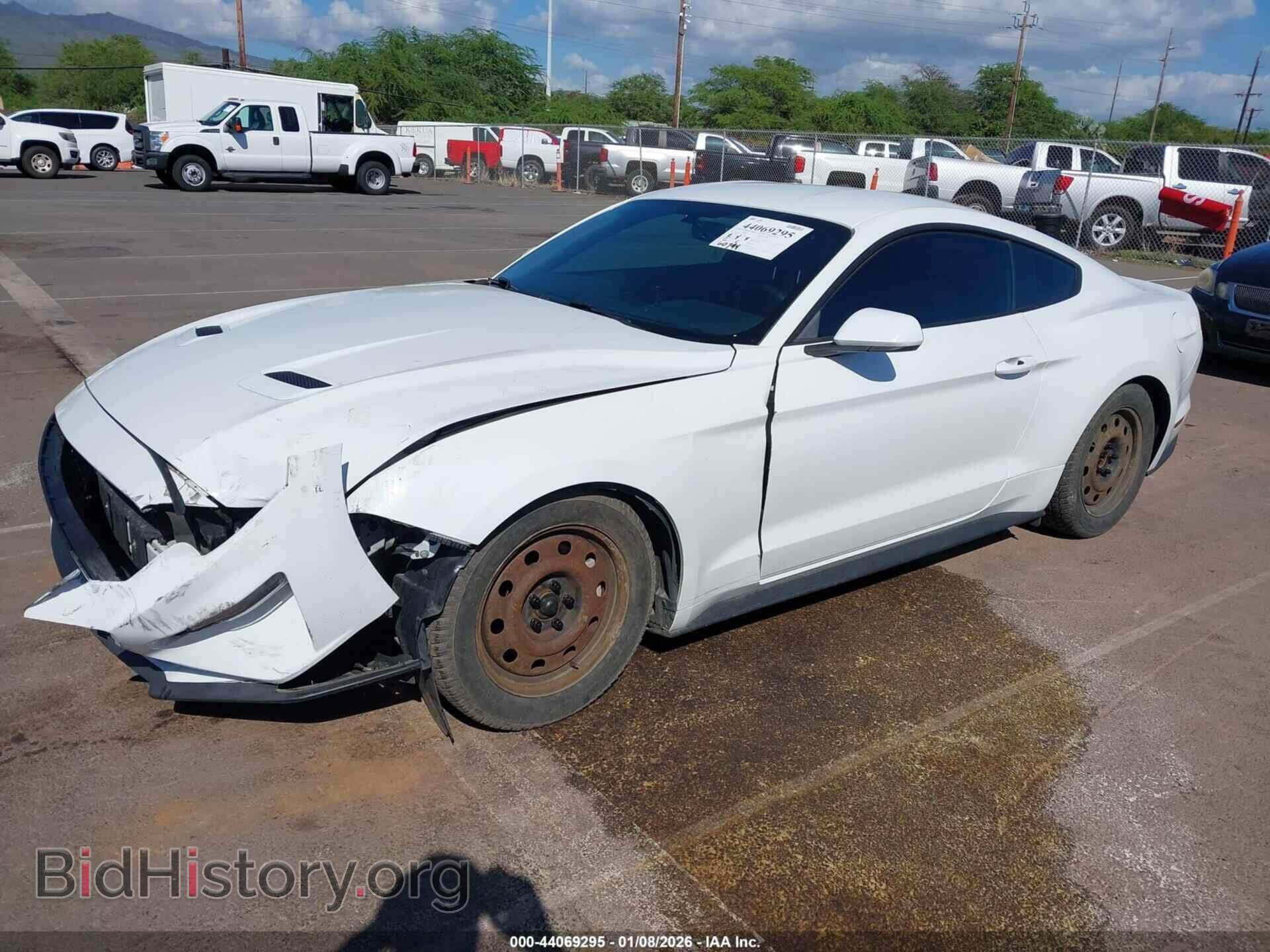 2018 FORD MUSTANG - VIN: 1FA6P8TH8J5107054 - Фото 2