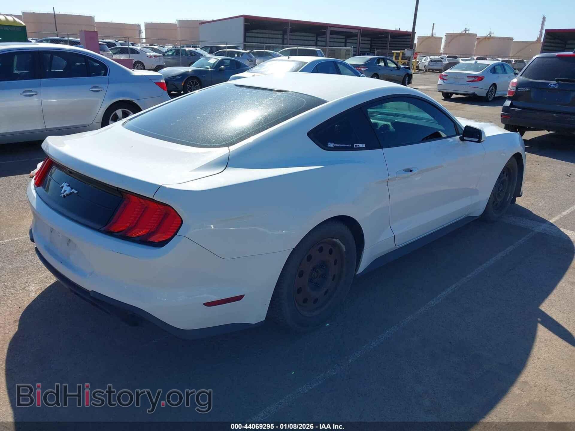 2018 FORD MUSTANG - VIN: 1FA6P8TH8J5107054 - Фото 4