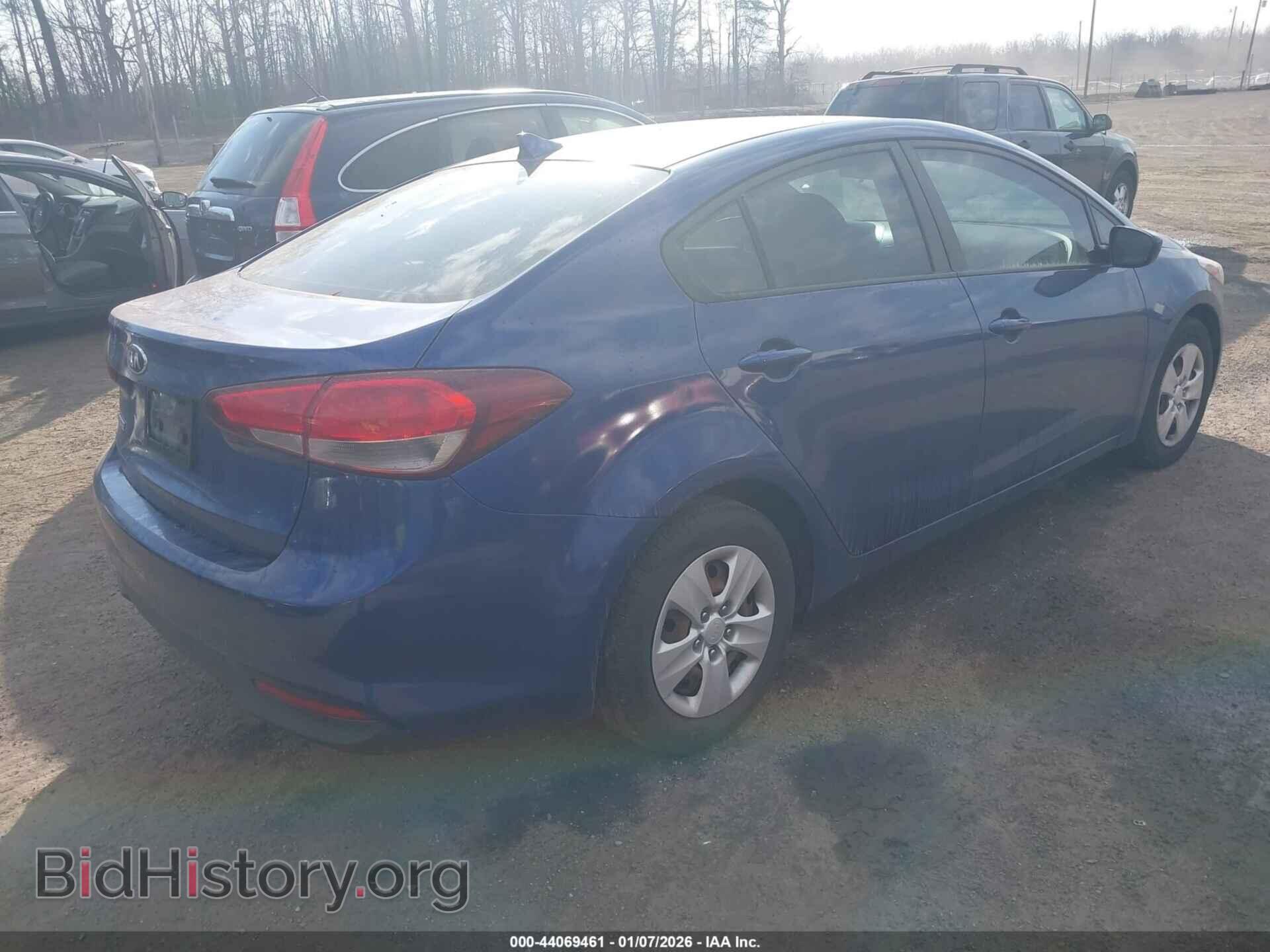 2017 KIA FORTE - VIN: 3KPFK4A72HE084090 - Фото 4