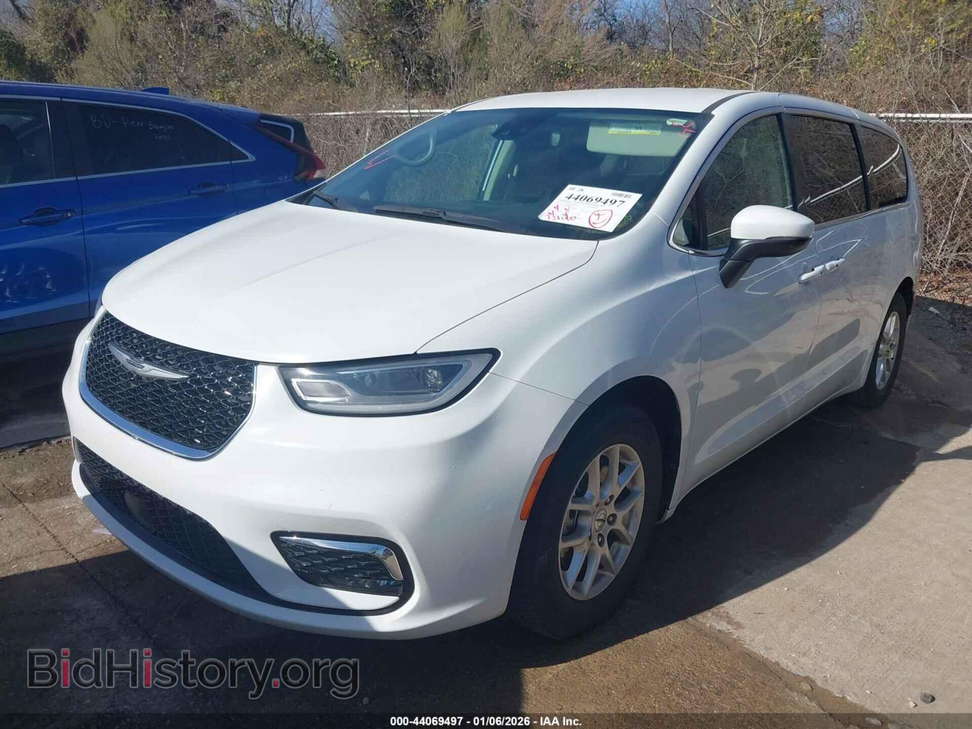 2023 CHRYSLER PACIFICA - VIN: 2C4RC1BG4PR560702 - Фото 2
