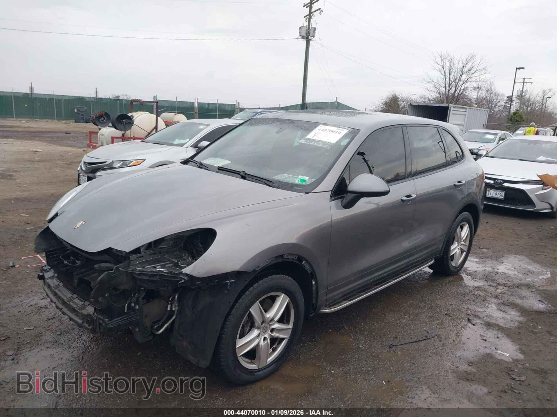 2011 PORSCHE CAYENNE - VIN: WP1AA2A22BLA00790 - Photo 2