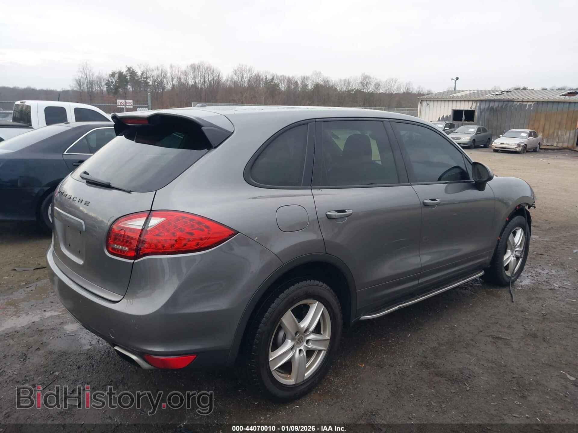 2011 PORSCHE CAYENNE - VIN: WP1AA2A22BLA00790 - Photo 4