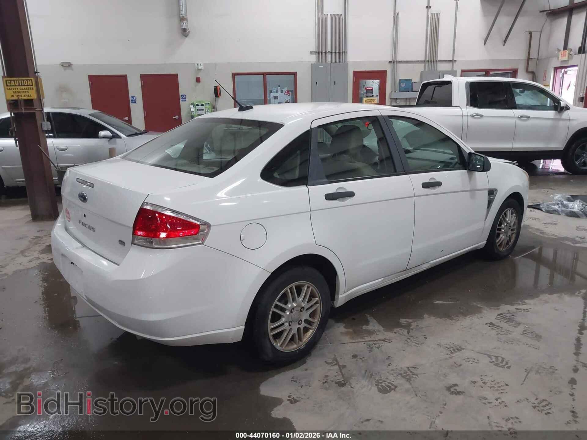 2008 FORD FOCUS - VIN: 1FAHP35N68W215465 - Фото 4