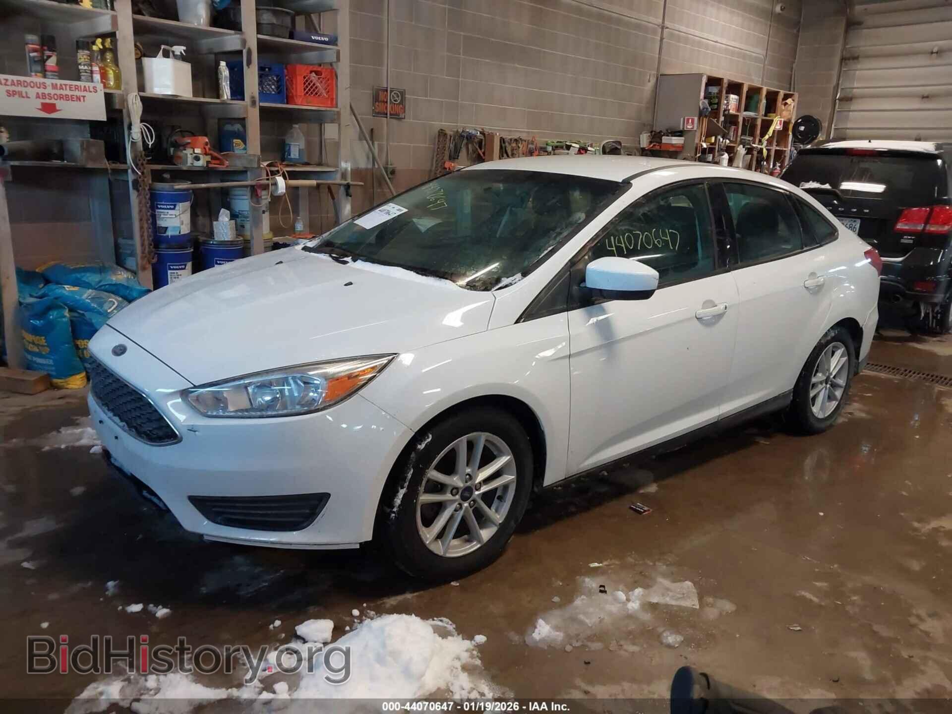 2018 FORD FOCUS - VIN: 1FADP3F25JL262349 - Фото 2