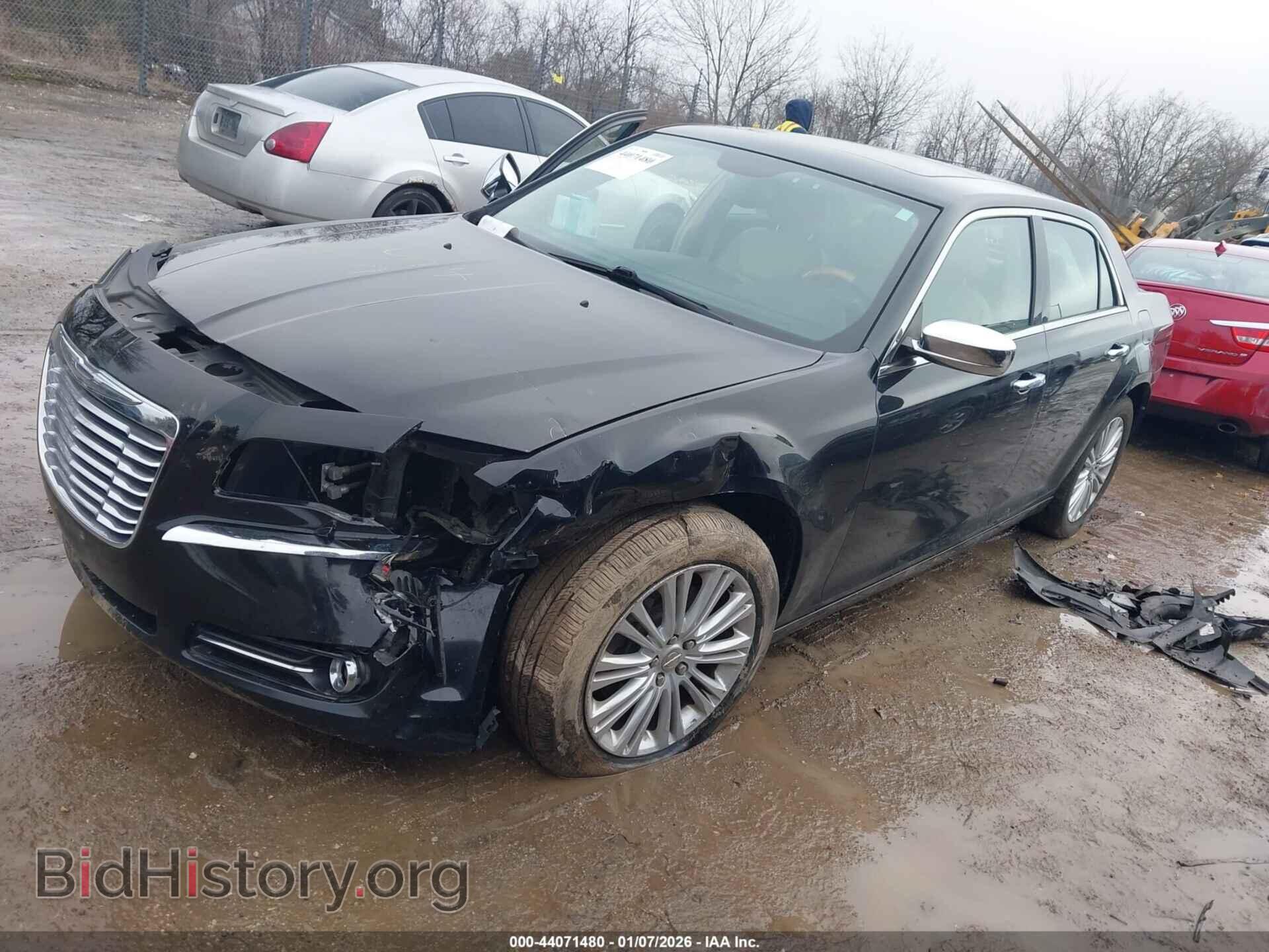 2014 CHRYSLER 300C - VIN: 2C3CCAKG2EH273257 - Фото 2