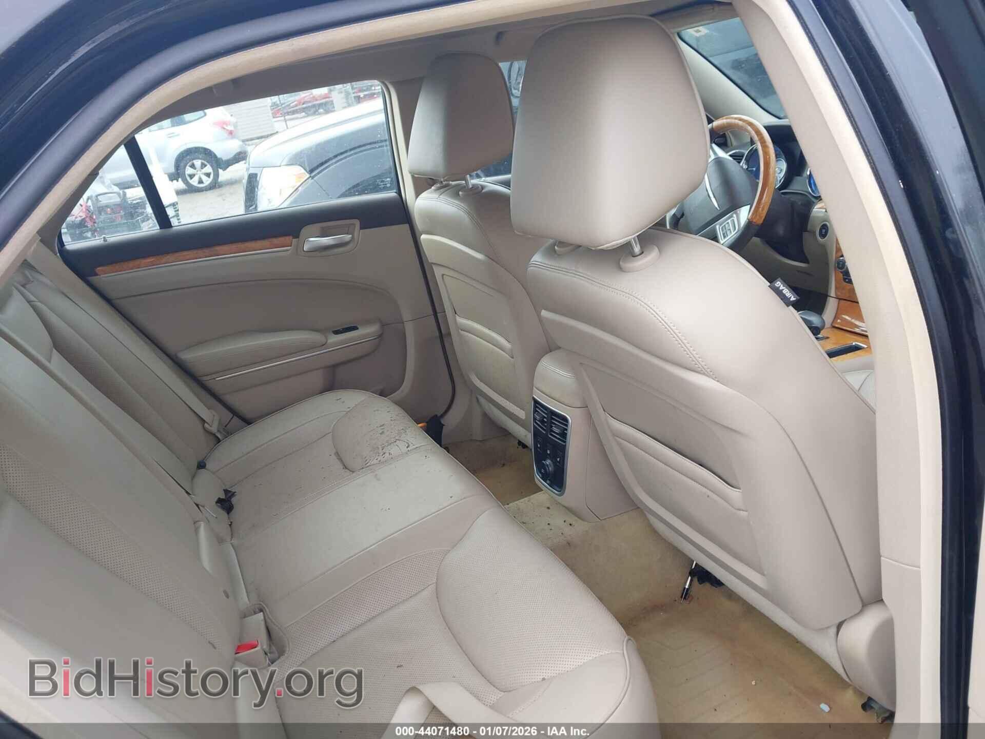 2014 CHRYSLER 300C - VIN: 2C3CCAKG2EH273257 - Фото 8