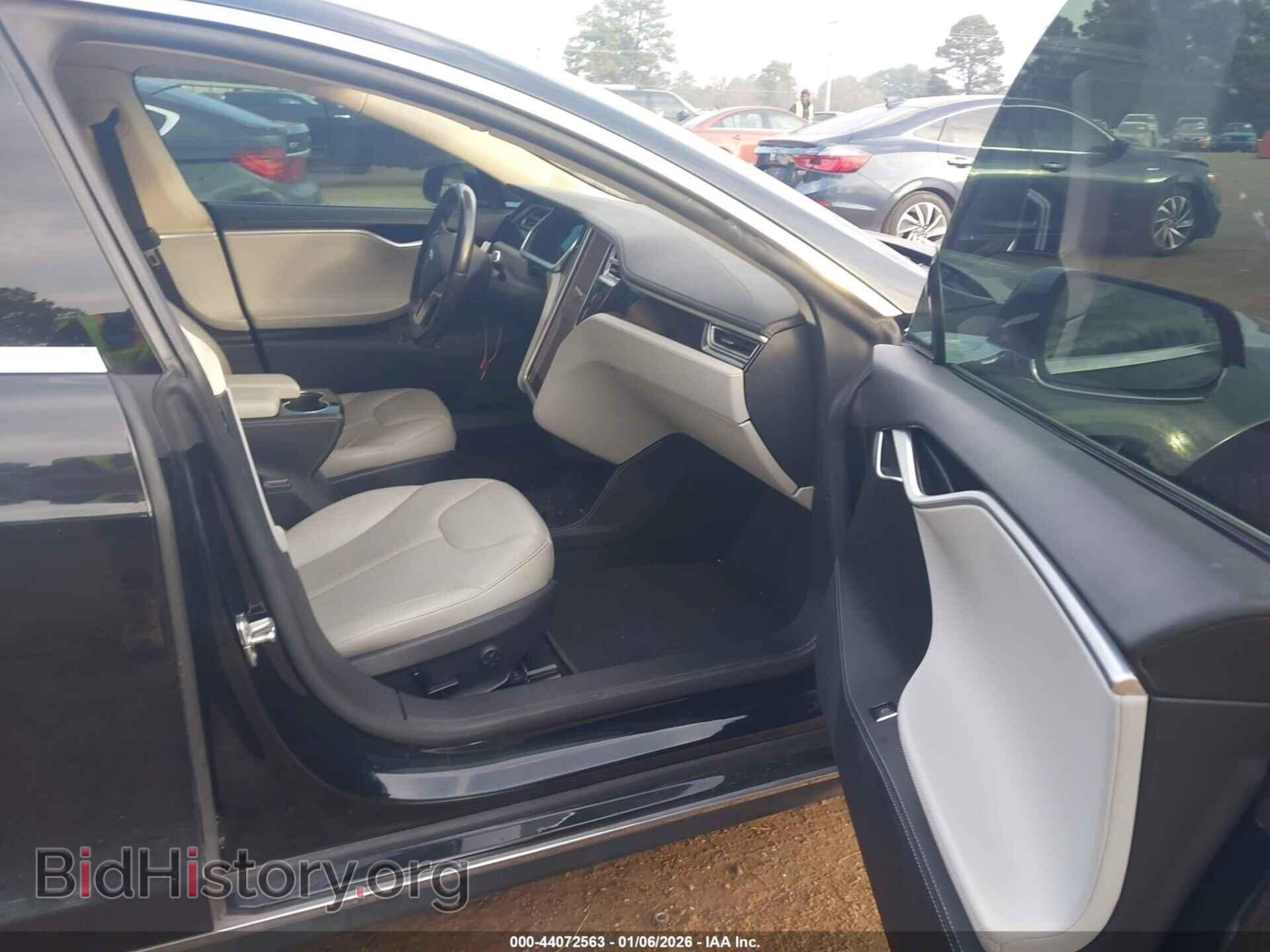 2014 TESLA MODEL S - VIN: 5YJSA1H17EFP36600 - Фото 5