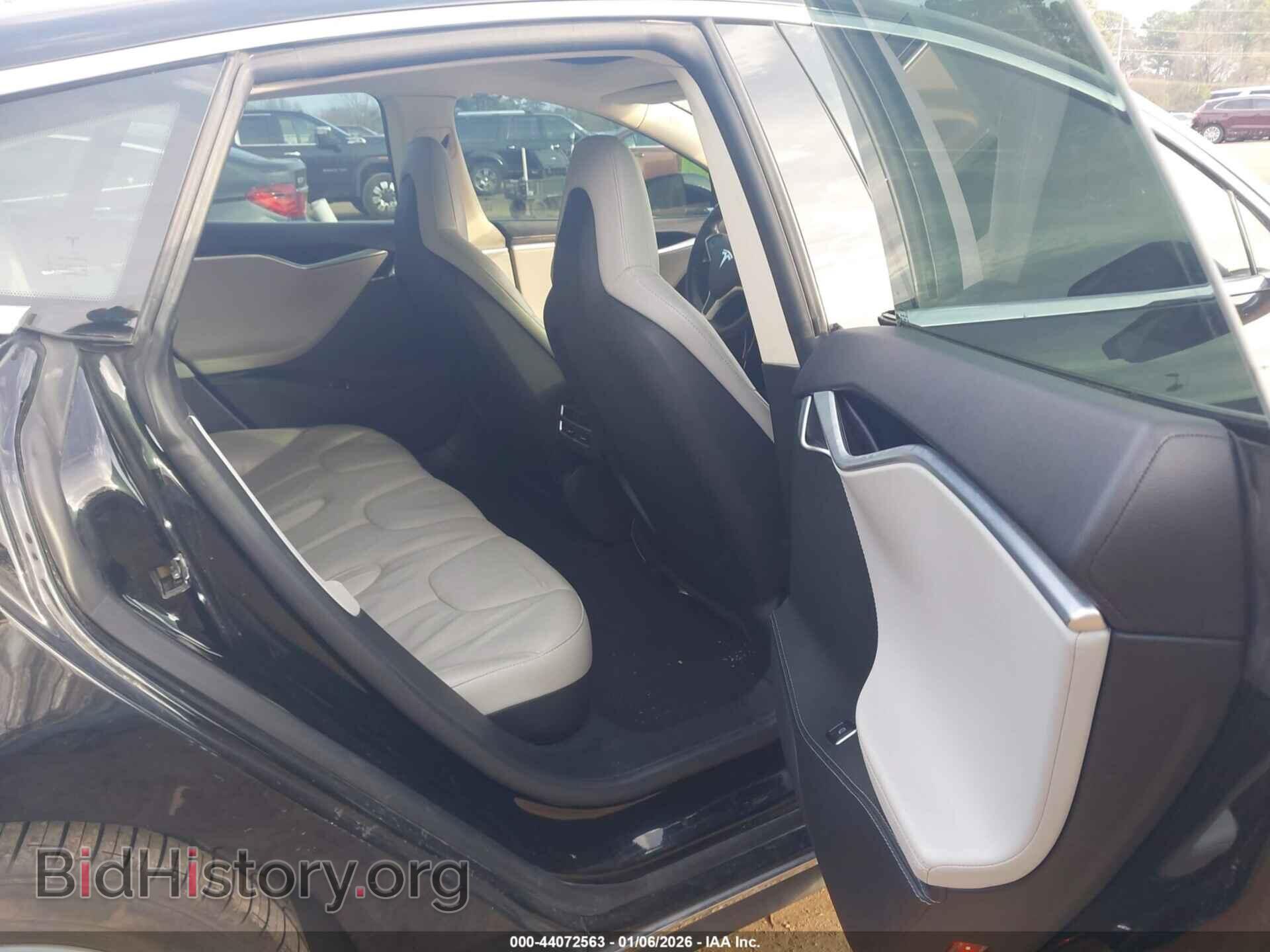 2014 TESLA MODEL S - VIN: 5YJSA1H17EFP36600 - Фото 8