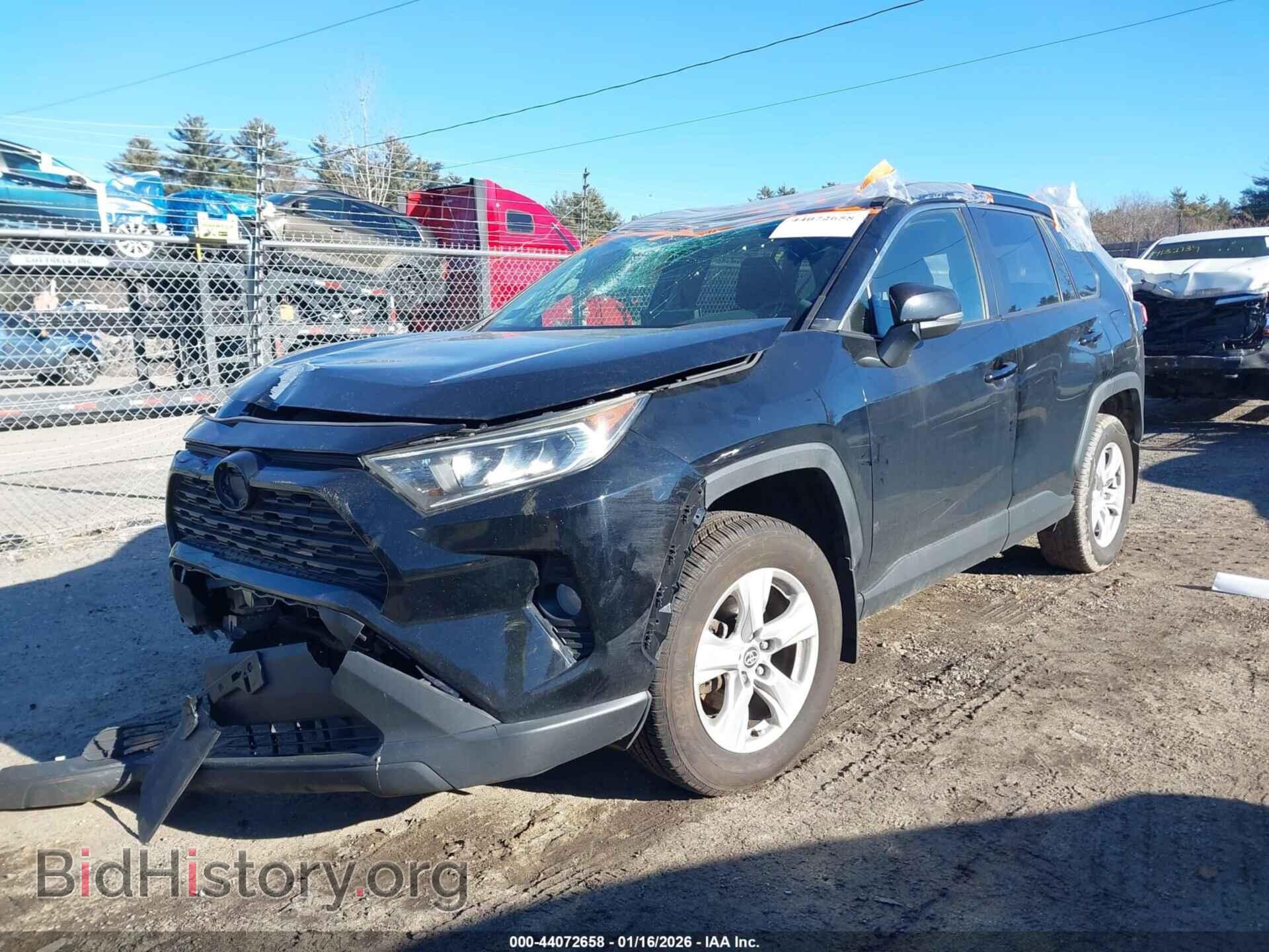 2021 TOYOTA RAV4 - VIN: JTMP1RFV9MD532381 - Фото 2