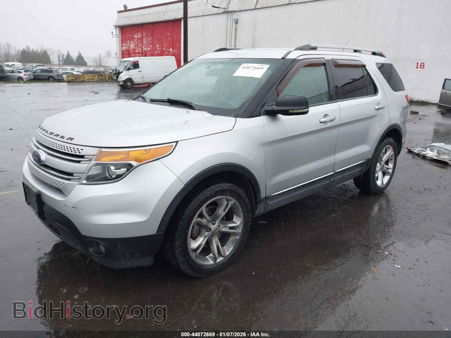 2011 FORD EXPLORER - VIN: 1FMHK8D83BGA61666 - Photo 2