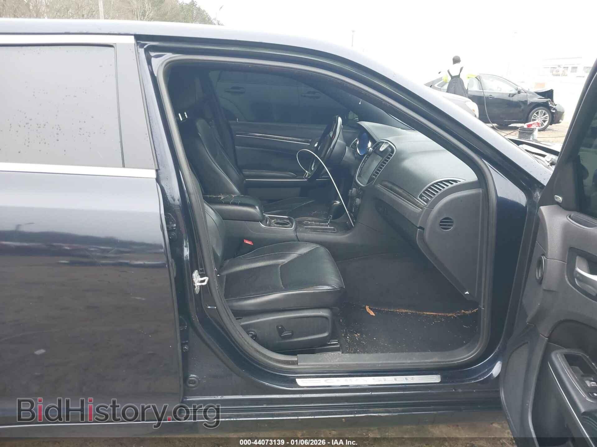 2012 CHRYSLER 300C - VIN: 2C3CCAETXCH183375 - Photo 5