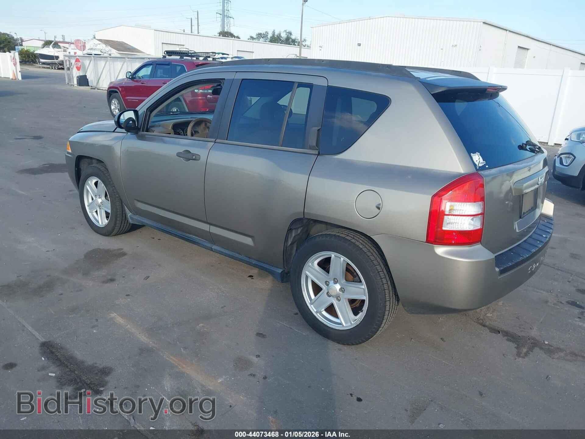 2007 JEEP COMPASS - VIN: 1J8FT47W17D358500 - Фото 3