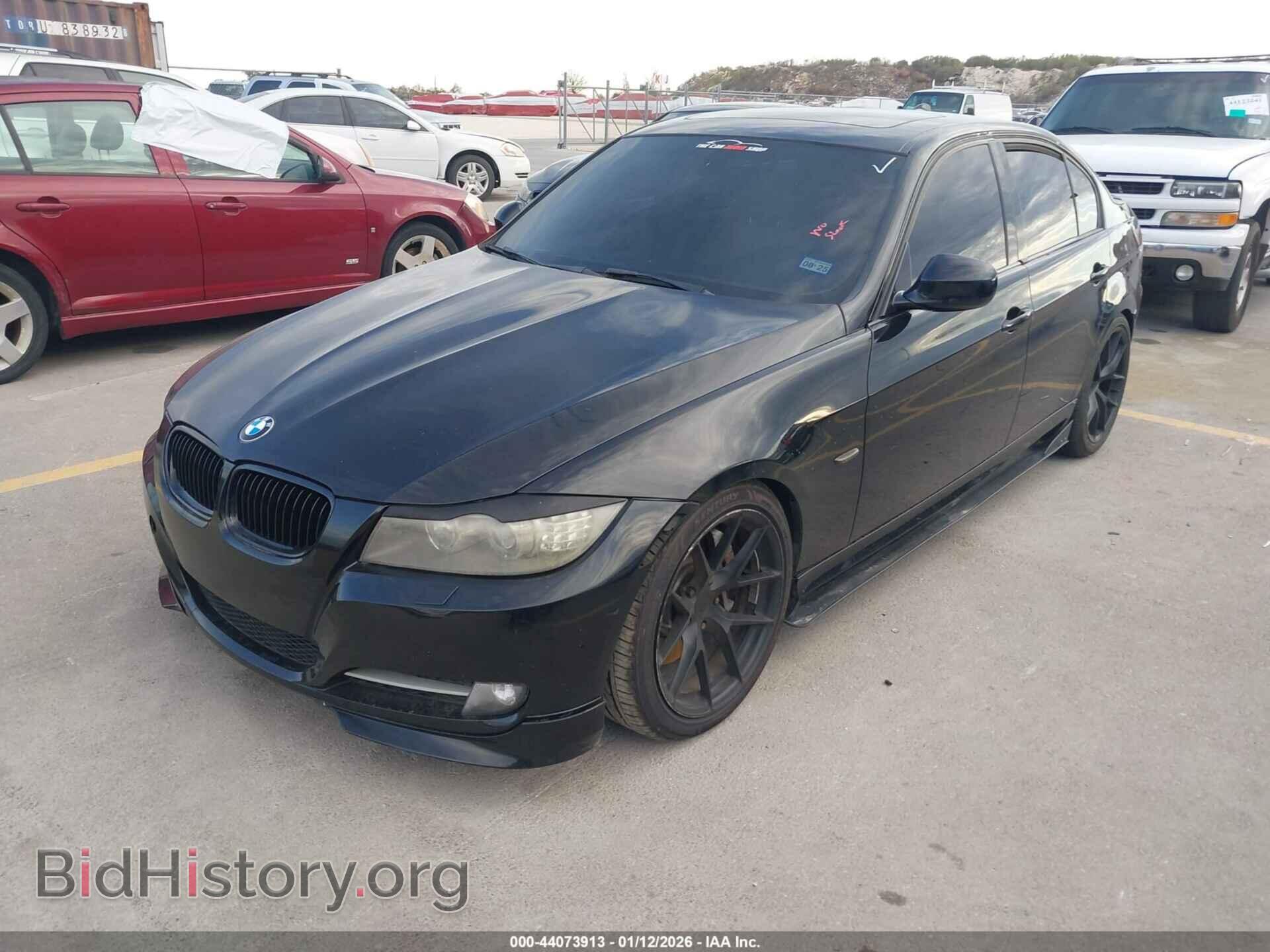 2011 BMW 335I - VIN: WBAPL5C54BA742308 - Фото 2