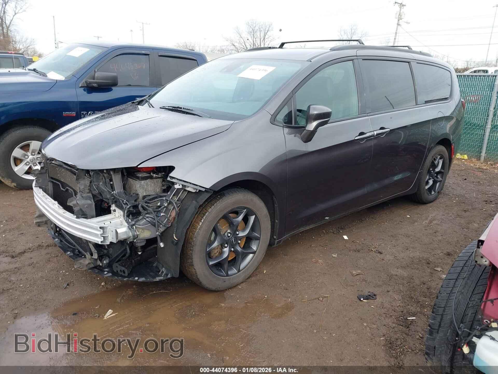 2018 CHRYSLER PACIFICA - VIN: 2C4RC1EG2JR197478 - Фото 2