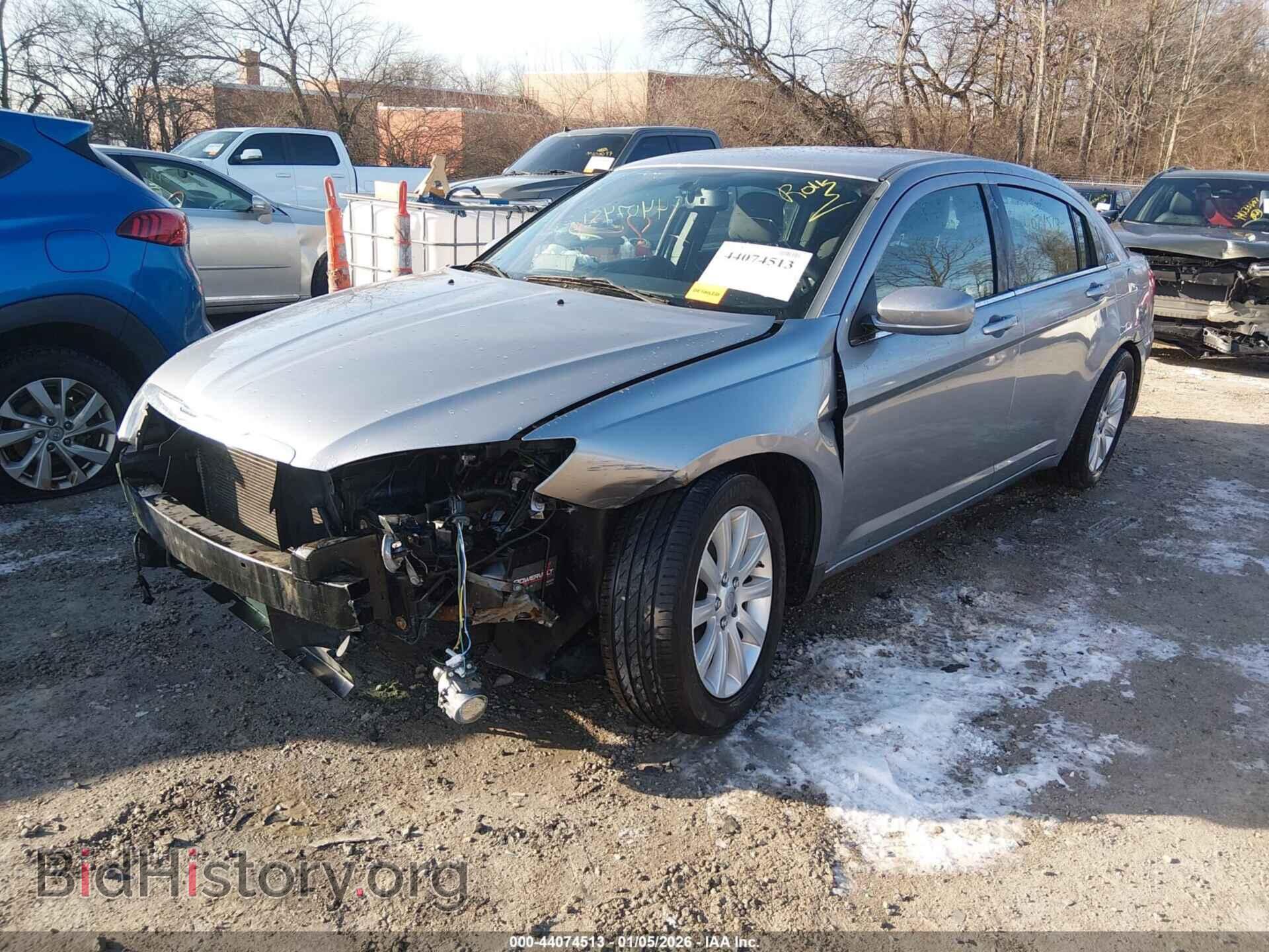 2013 CHRYSLER 200 - VIN: 1C3CCBBB9DN580053 - Фото 2