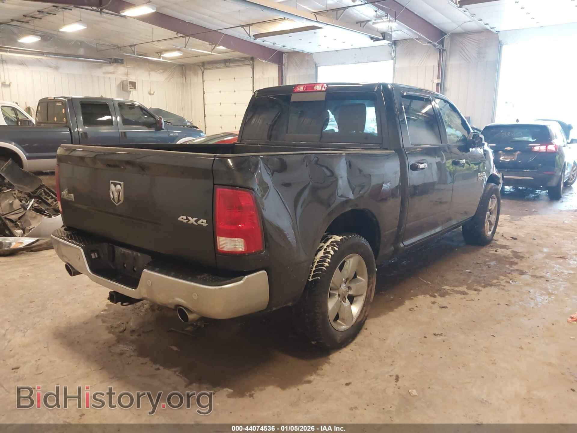 2017 RAM 1500 - VIN: 3C6RR7LT5HG796531 - Фото 4