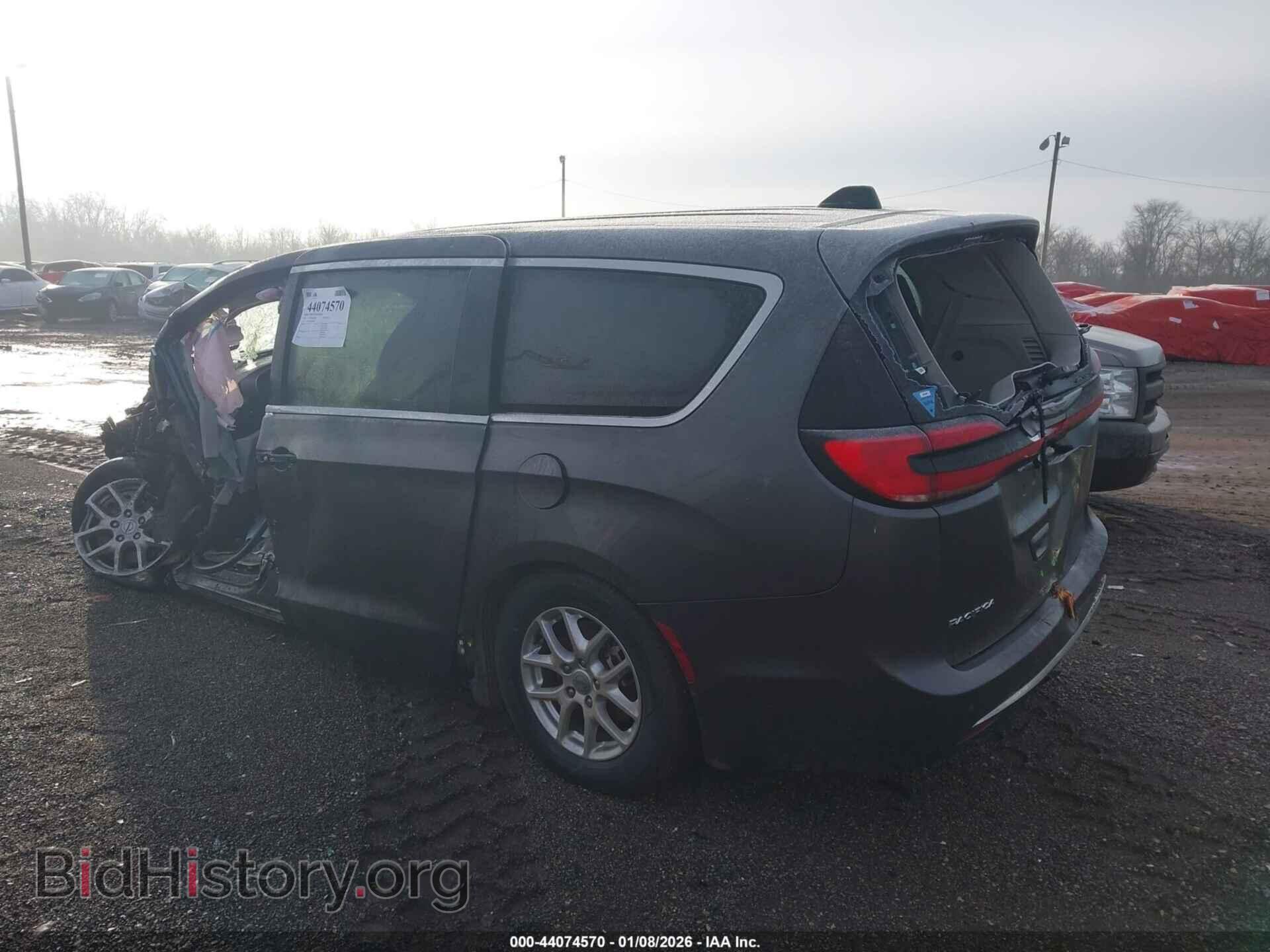2023 CHRYSLER PACIFICA - VIN: 2C4RC1BGXPR564012 - Фото 3