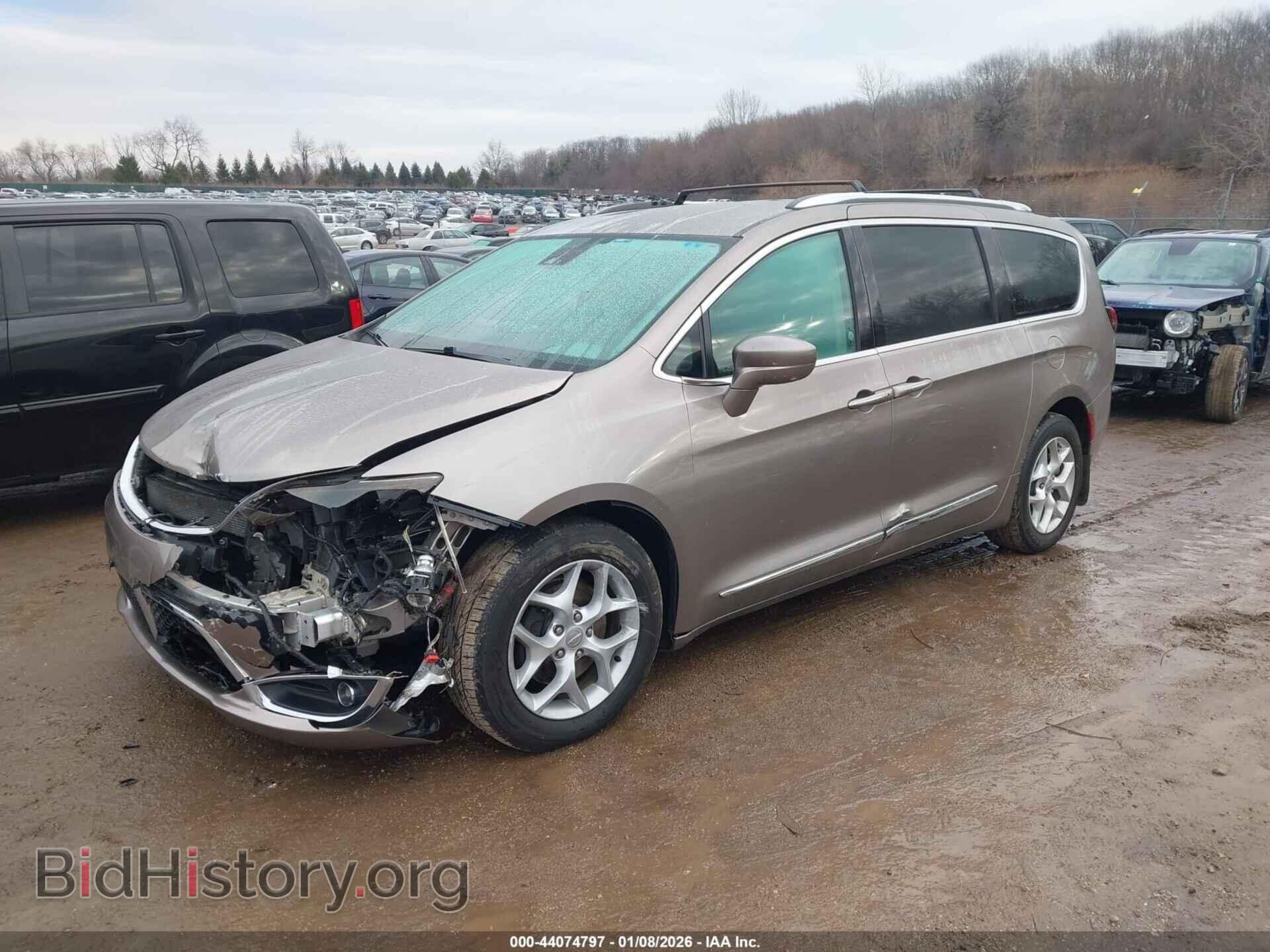 2017 CHRYSLER PACIFICA - VIN: 2C4RC1EGXHR536238 - Фото 2