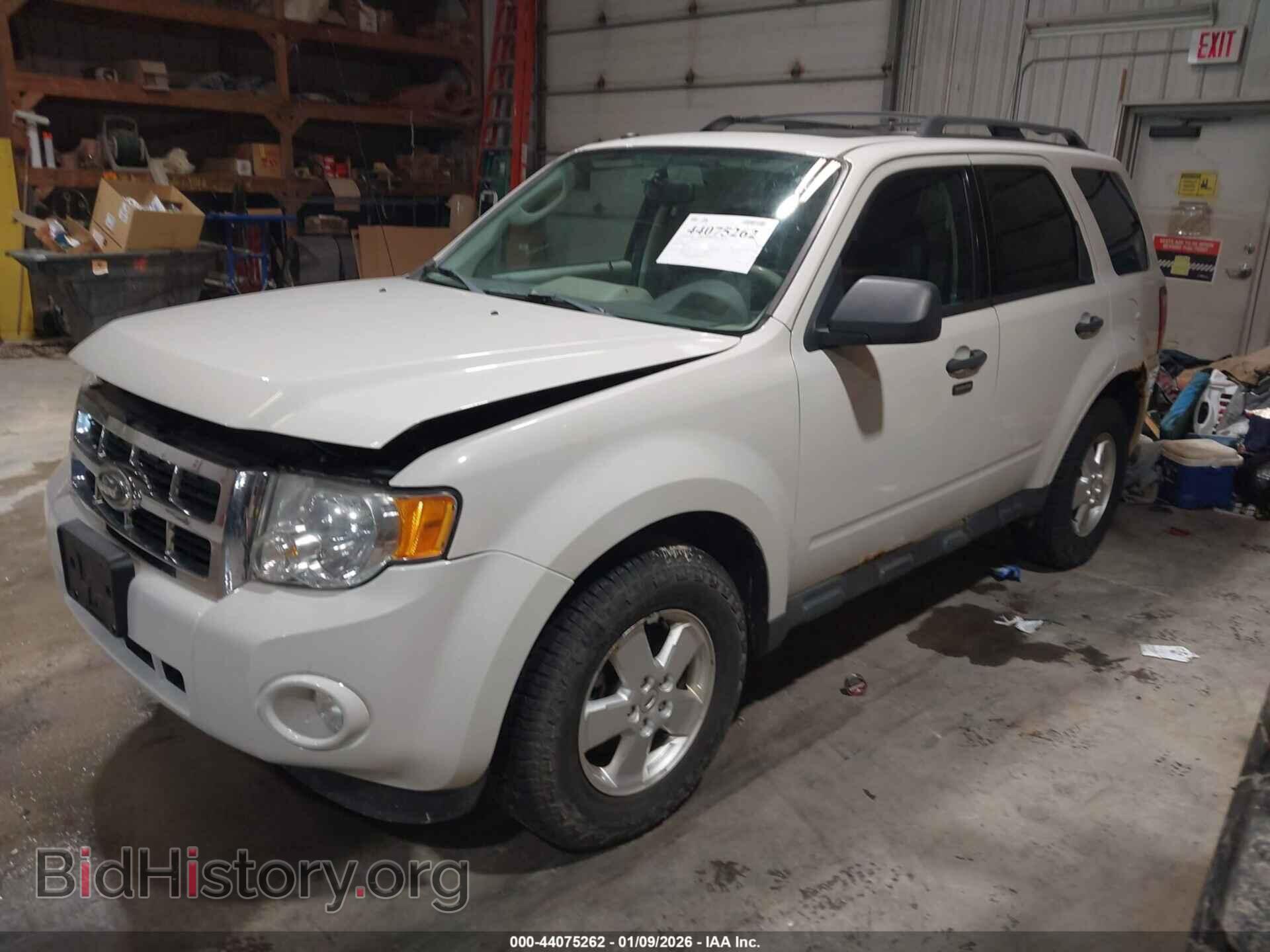 2011 FORD ESCAPE - VIN: 1FMCU9DG2BKB84213 - Photo 2