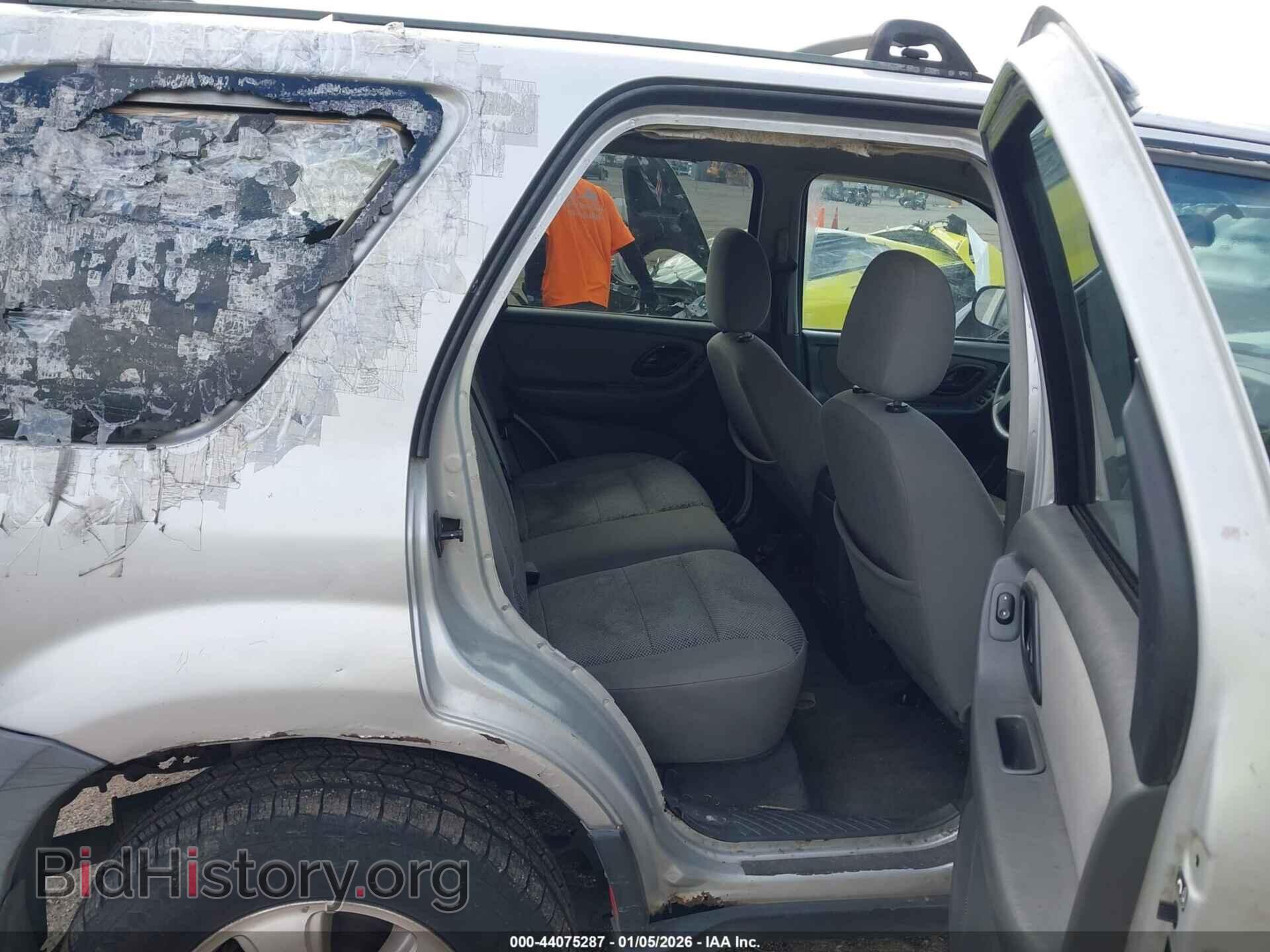 2005 FORD ESCAPE - VIN: 1FMYU93165KA09809 - Фото 8