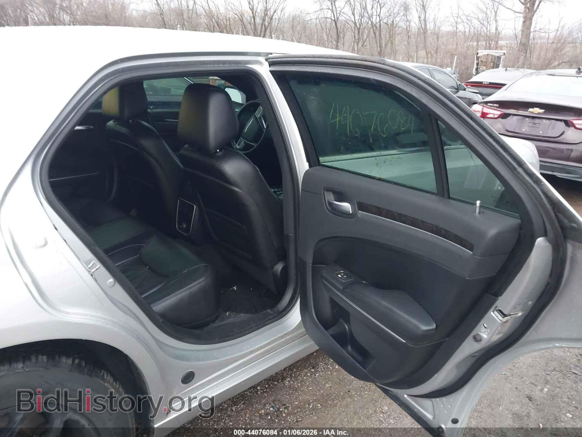 2011 CHRYSLER 300 - VIN: 2C3CA5CG0BH614095 - Фото 8