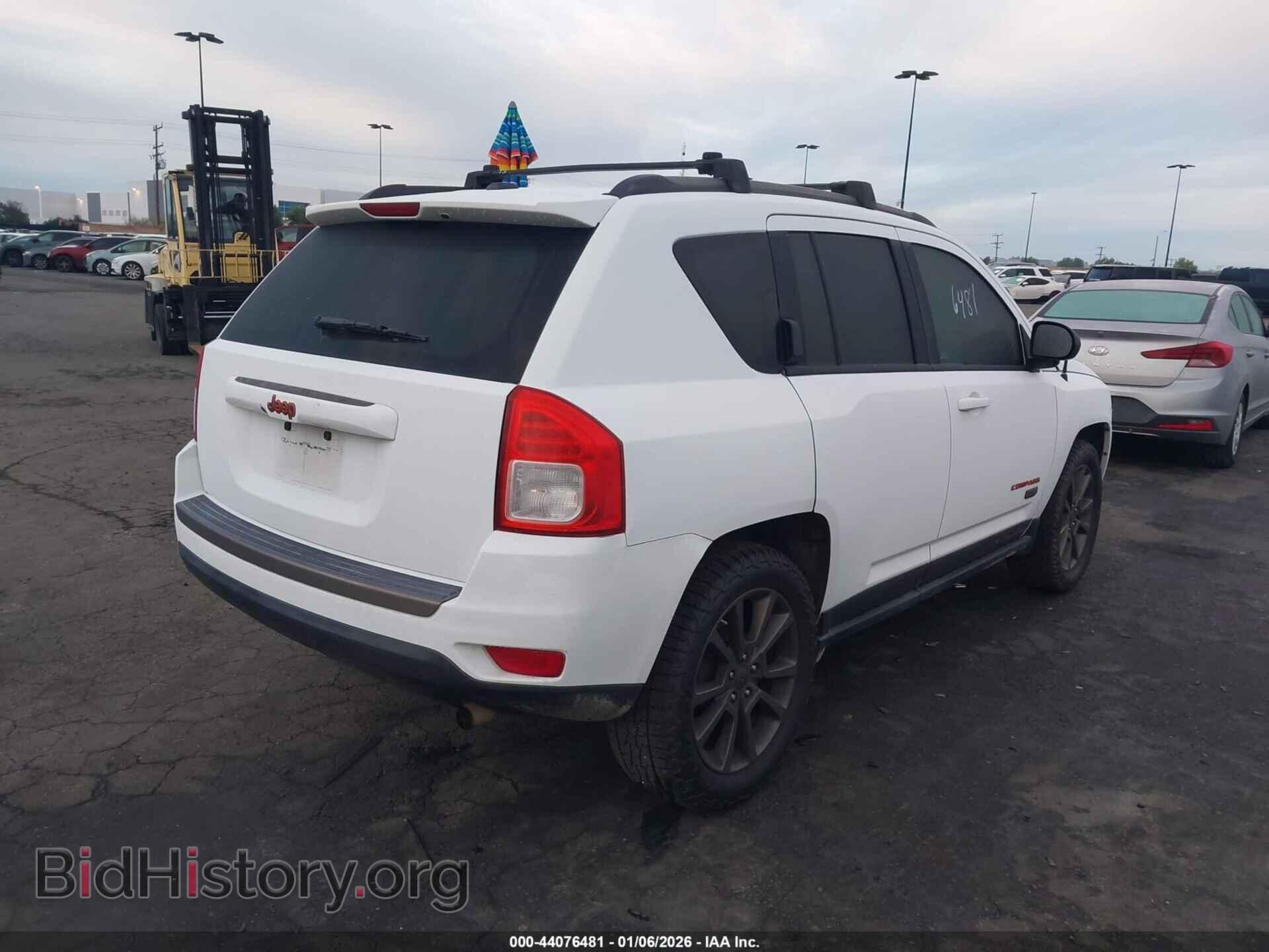 2016 JEEP COMPASS - VIN: 1C4NJCBB5GD815722 - Фото 4