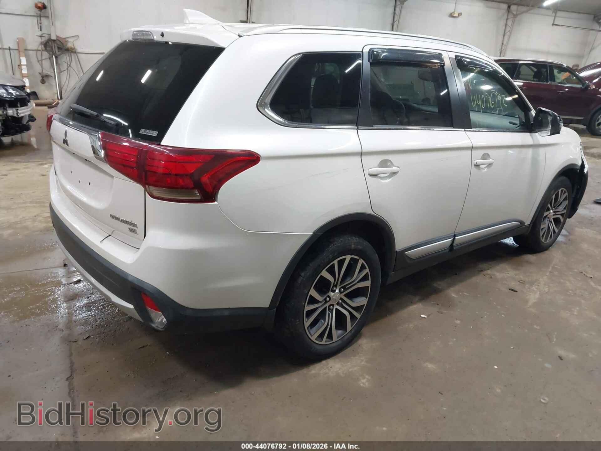 2017 MITSUBISHI OUTLANDER - VIN: JA4AZ3A36HZ024115 - Фото 4