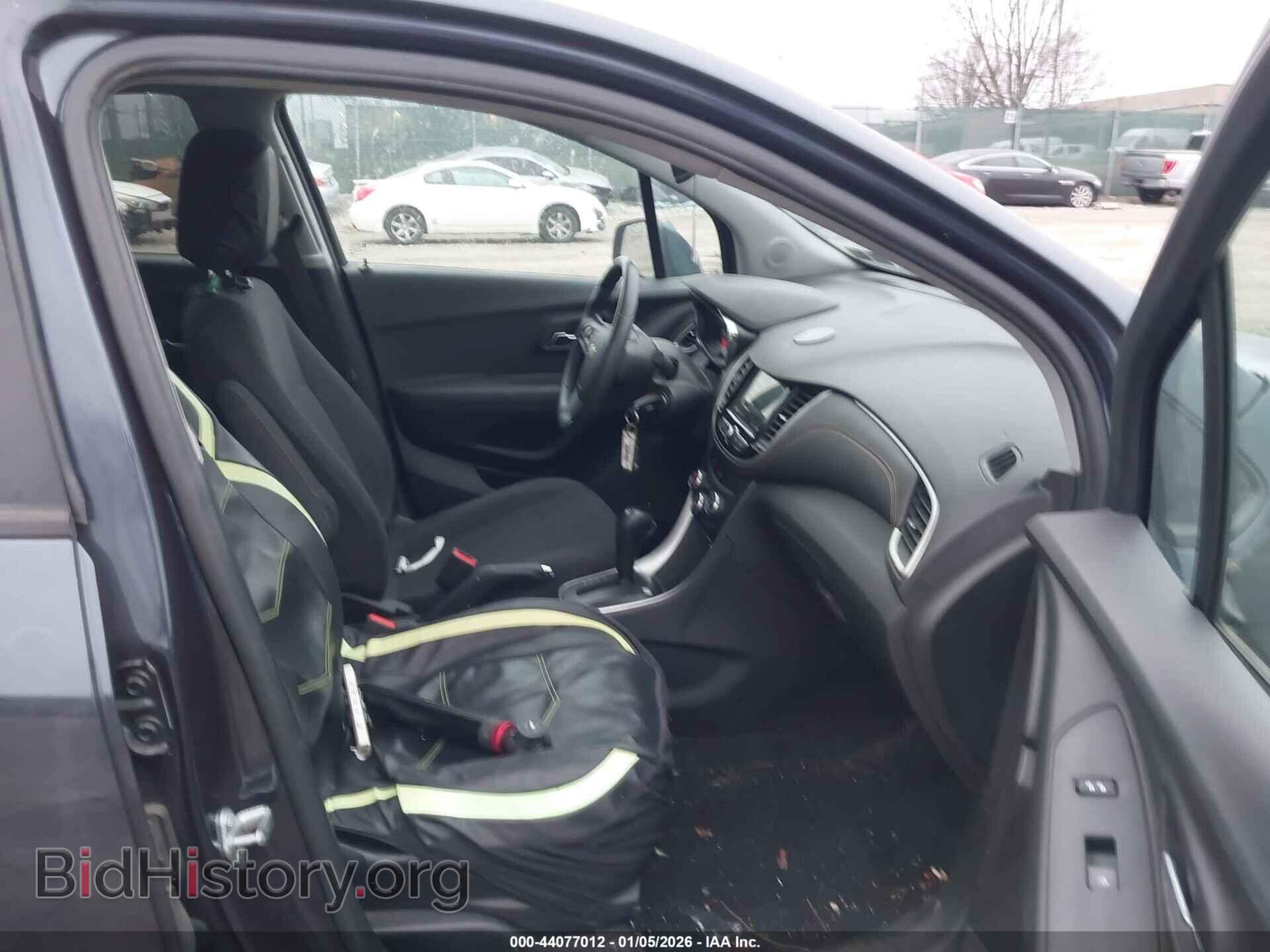 2019 CHEVROLET TRAX - VIN: 3GNCJNSB3KL271900 - Фото 5