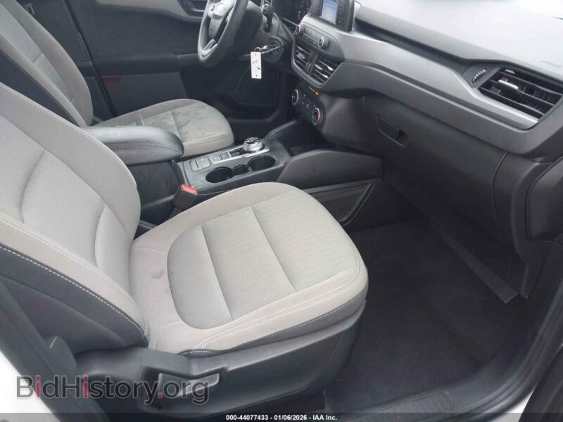 2020 Ford ESCAPE (VIN 1FMCU0F65LUA21755) — фото 5 из 17
