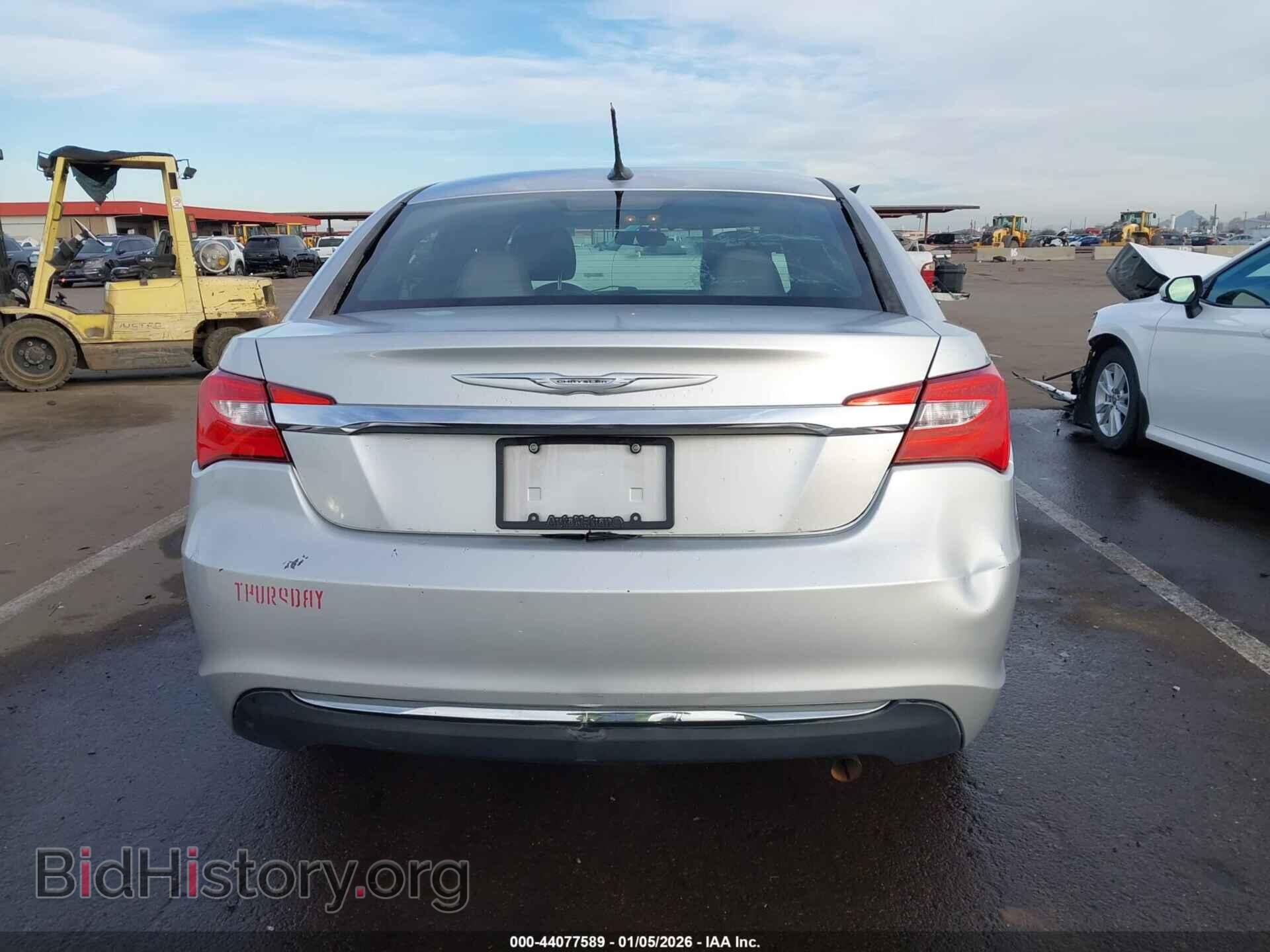 2012 CHRYSLER 200 - VIN: 1C3CCBAB1CN203037 - Фото 17