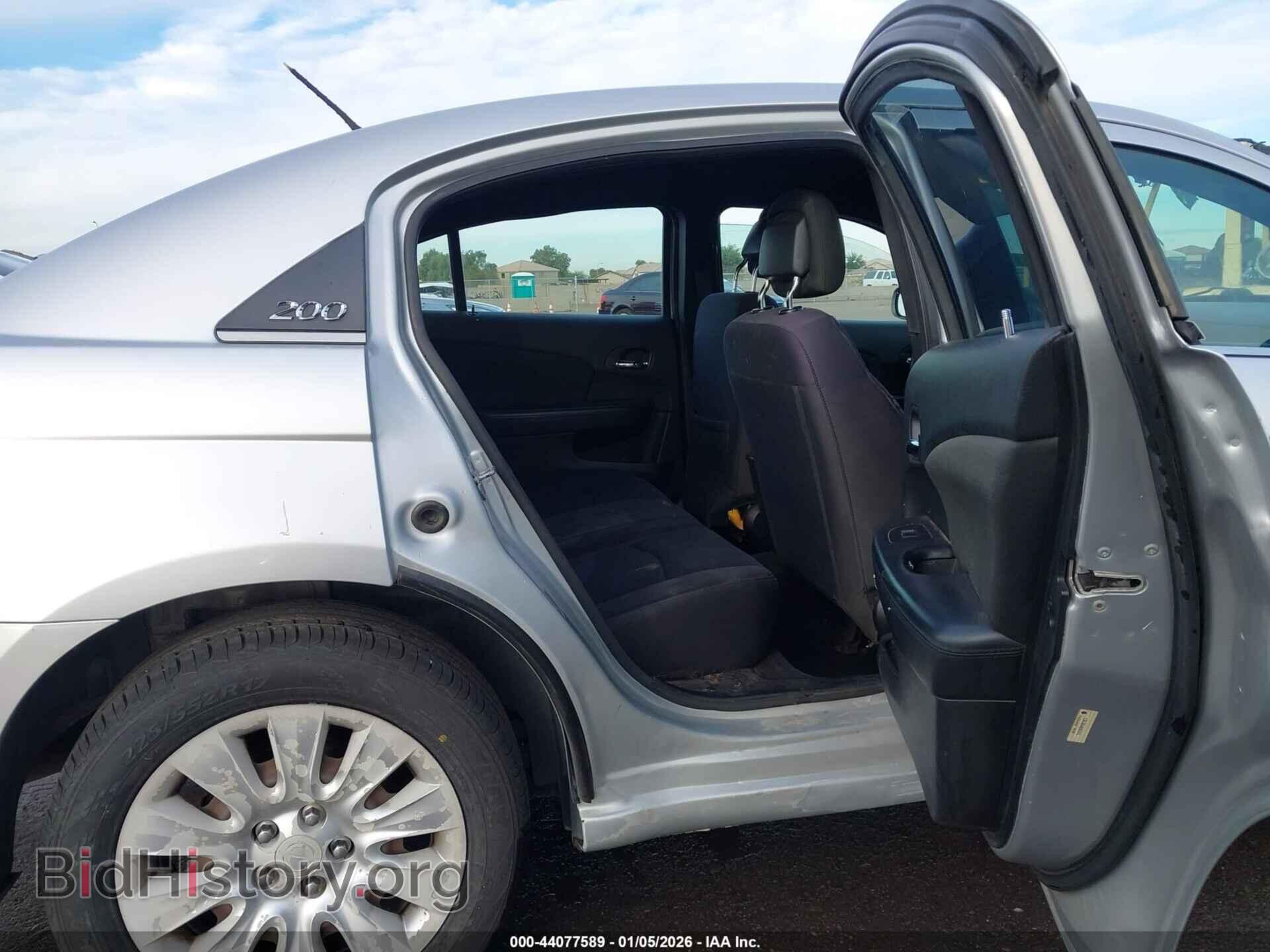 2012 CHRYSLER 200 - VIN: 1C3CCBAB1CN203037 - Фото 8