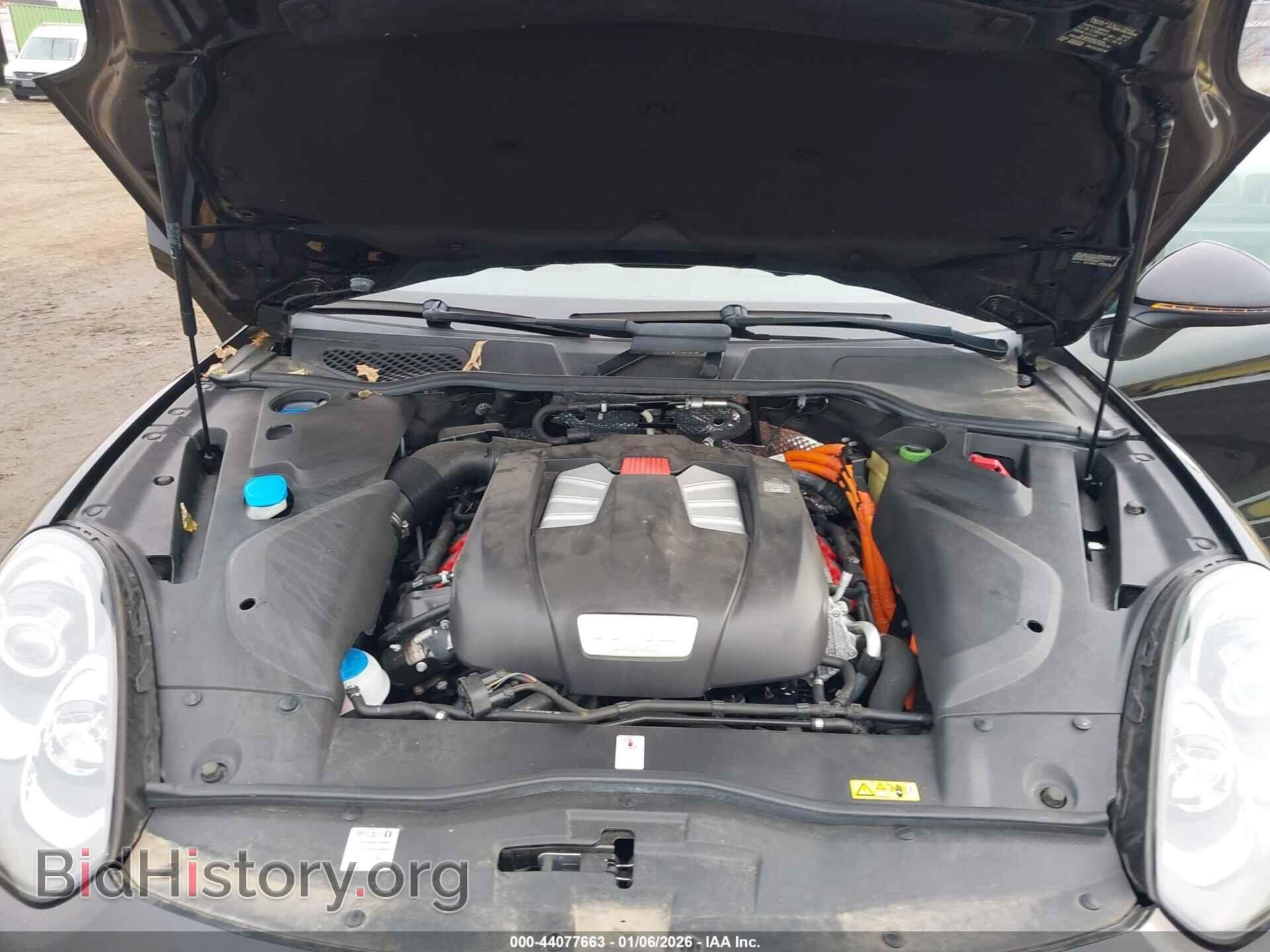2018 PORSCHE CAYENNE E-HYBRID - VIN: WP1AE2A29JLA70340 - Фото 10