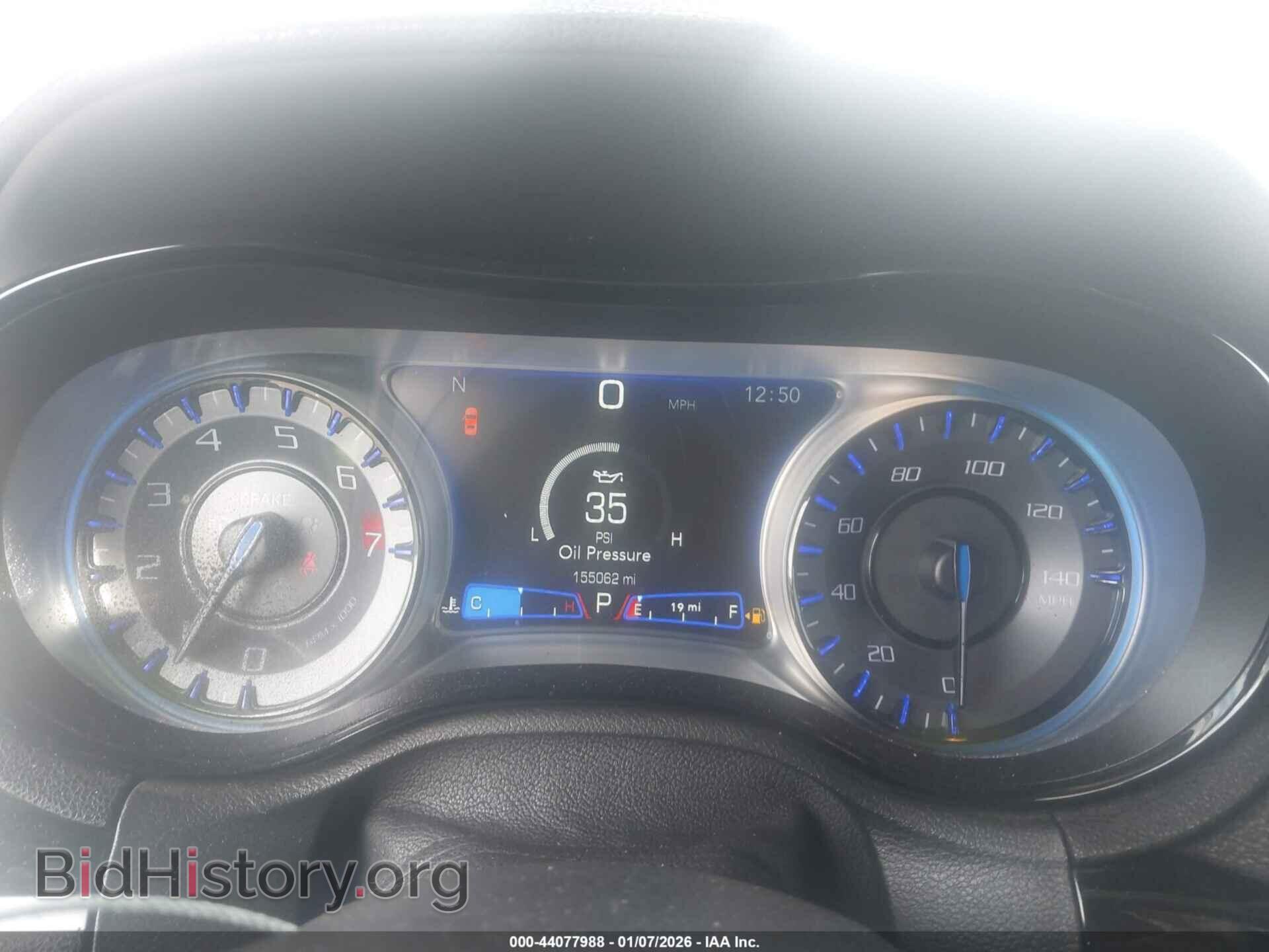 2019 CHRYSLER 300 - VIN: 2C3CCABG4KH562846 - Фото 7
