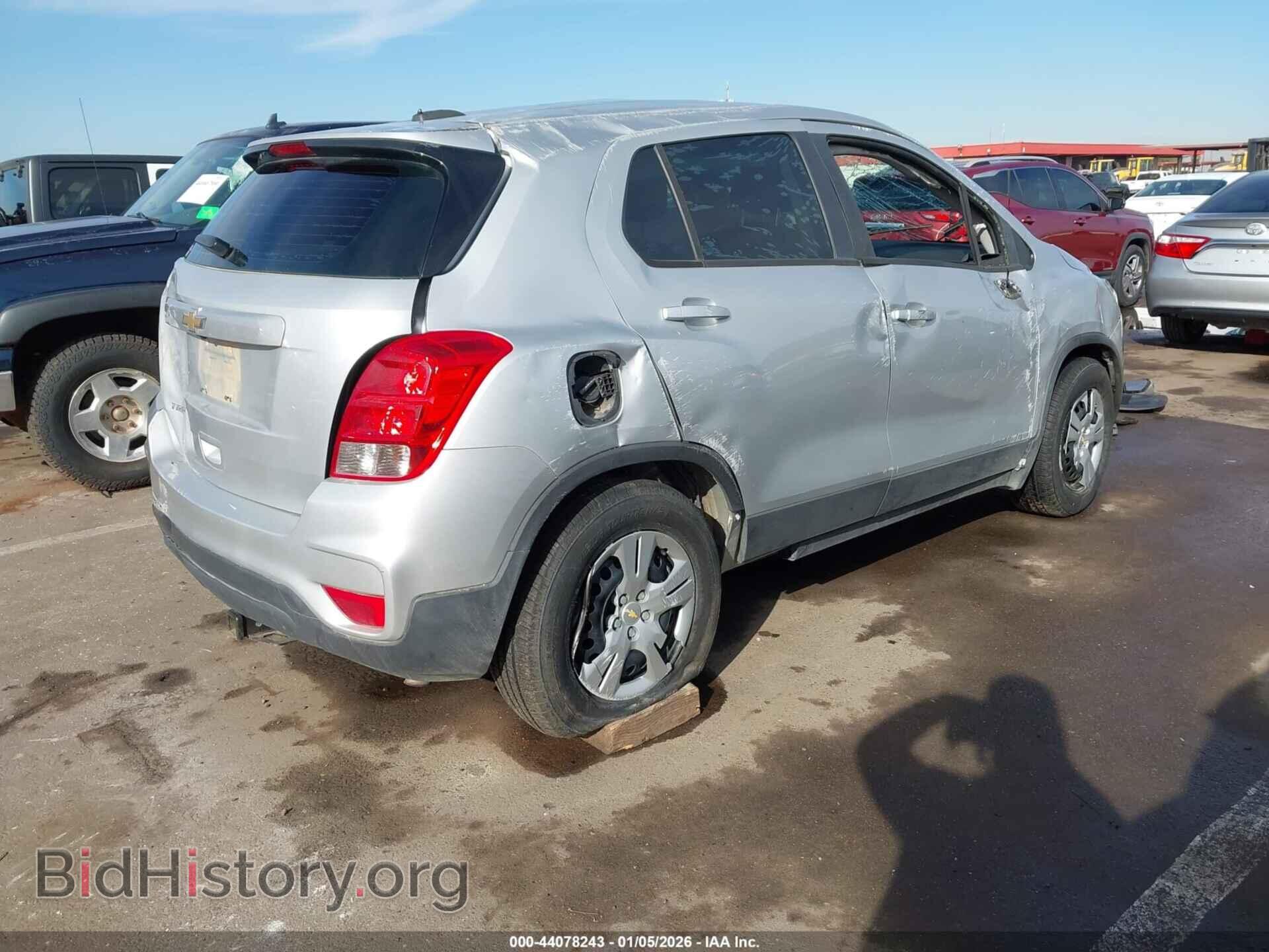 2017 CHEVROLET TRAX - VIN: 3GNCJKSB7HL268618 - Фото 4