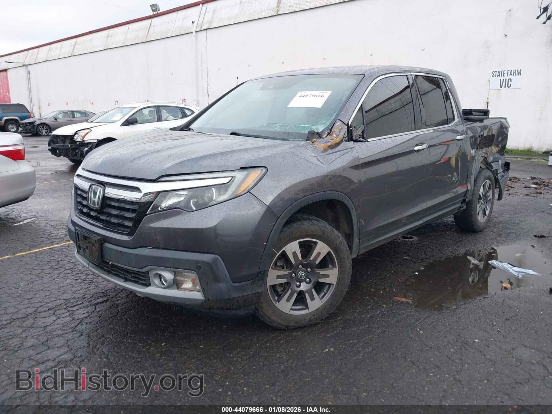 2019 HONDA RIDGELINE - VIN: 5FPYK3F71KB020921 - Photo 2