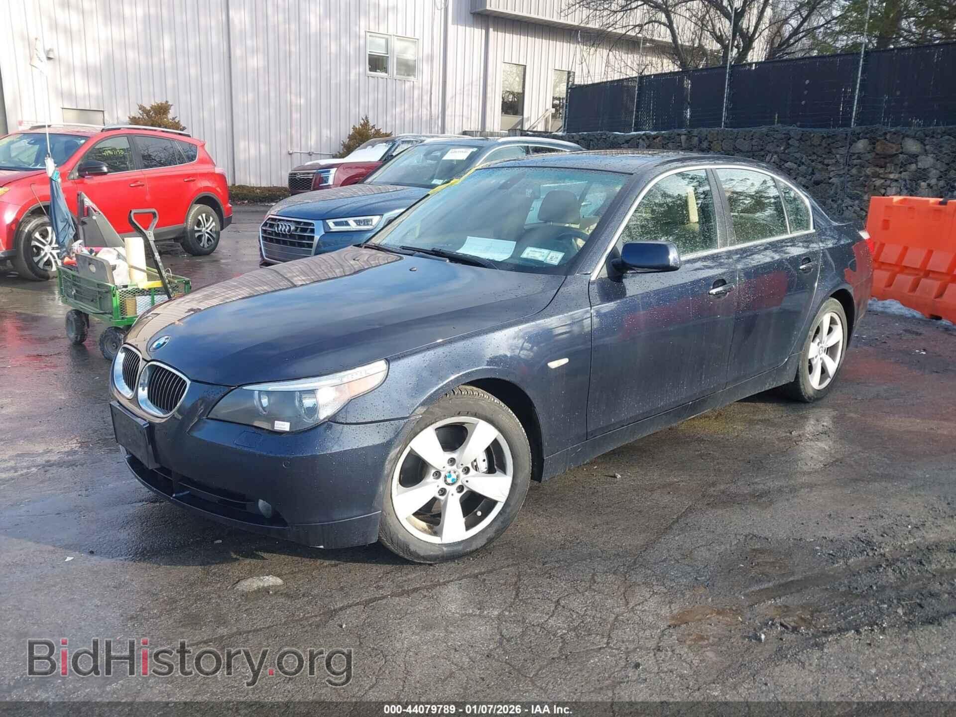 2007 BMW 525XI - VIN: WBANF33537CW70788 - Фото 2