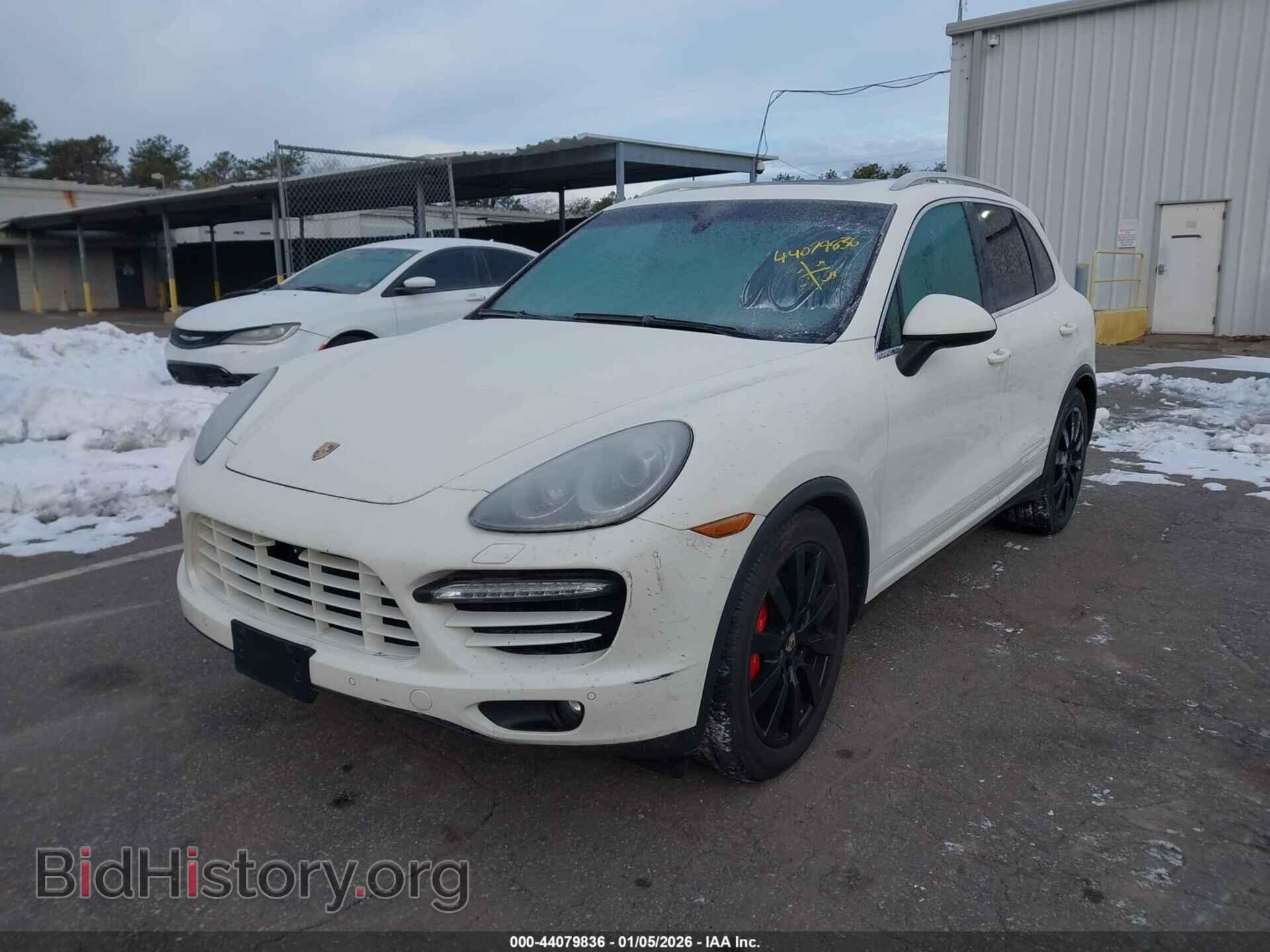 2011 PORSCHE CAYENNE - VIN: WP1AC2A28BLA83894 - Photo 2