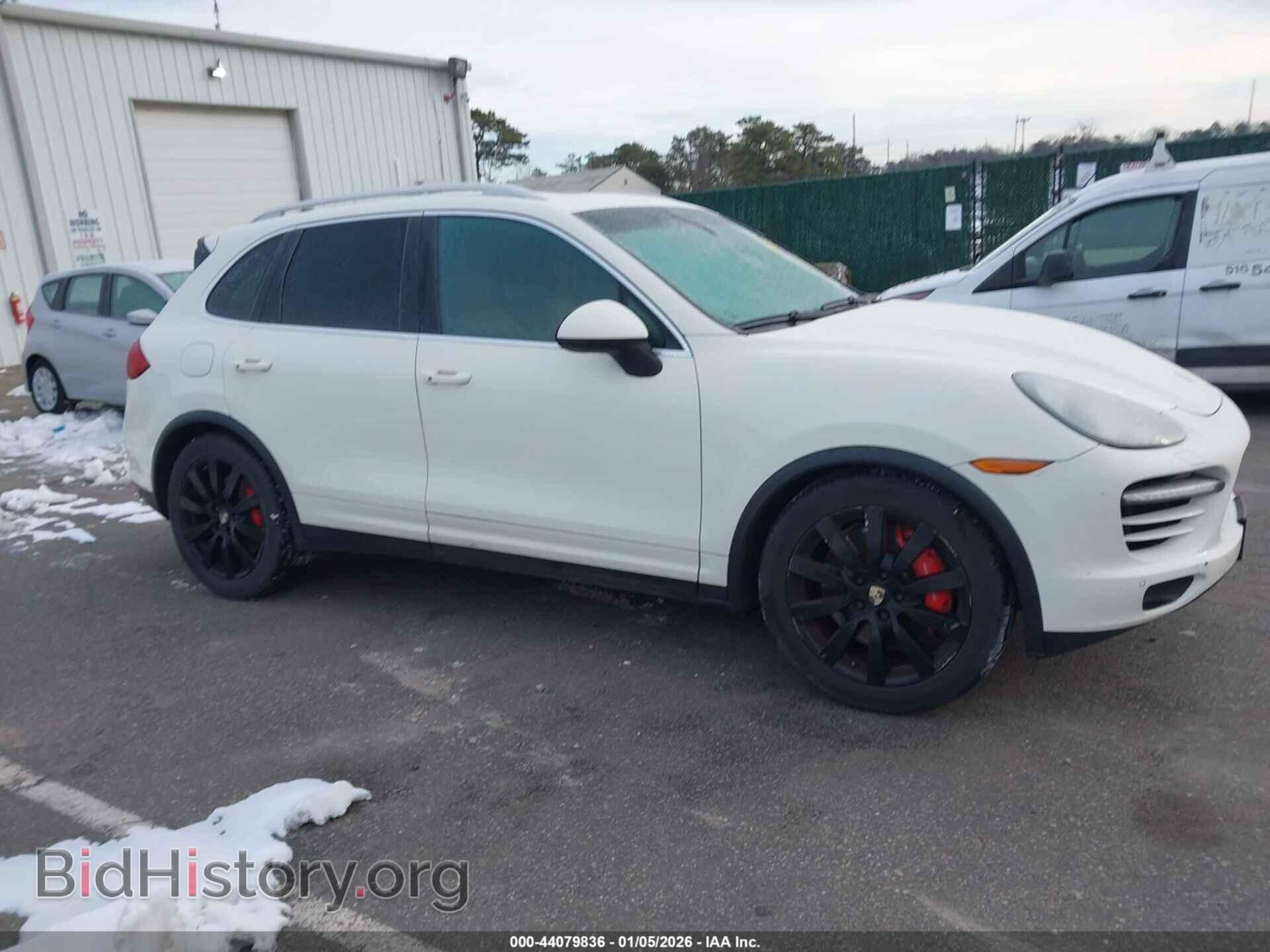 2011 PORSCHE CAYENNE - VIN: WP1AC2A28BLA83894 - Photo 13