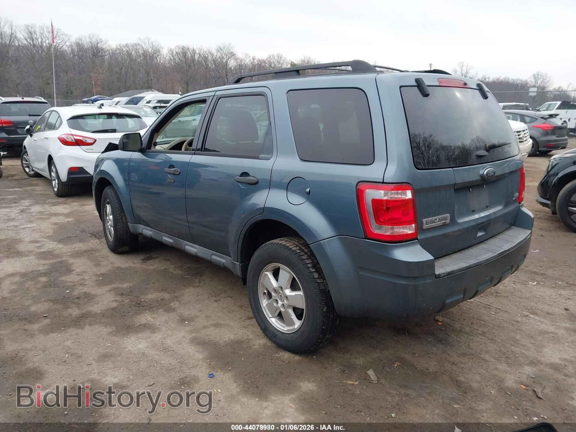 2011 FORD ESCAPE - VIN: 1FMCU0DG2BKB28557 - Фото 3